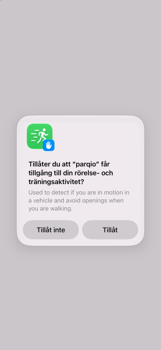 iPhone frågar om Parqio får tillgång till din rörelse- och träningsaktivitet, med ”Tillåt inte” och ”Tillåt”