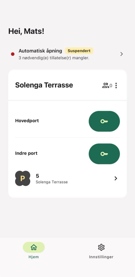 Hjem i Parqio-appen med stedskortet Solenga Terrasse og meldingen «Automatisk åpning – Suspendert, 3 nødvendig(e) tillatelse(r) mangler»