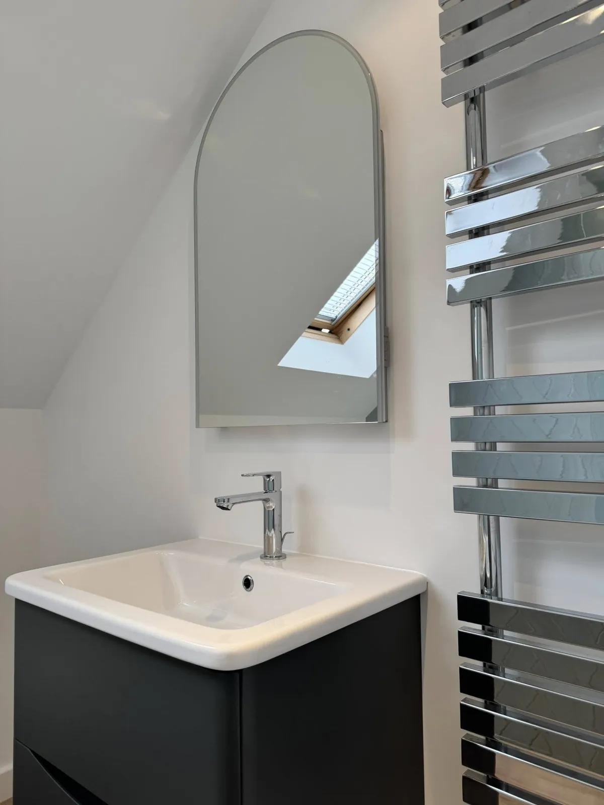Clean Geometry & Soft Tones Bathroom Renovation