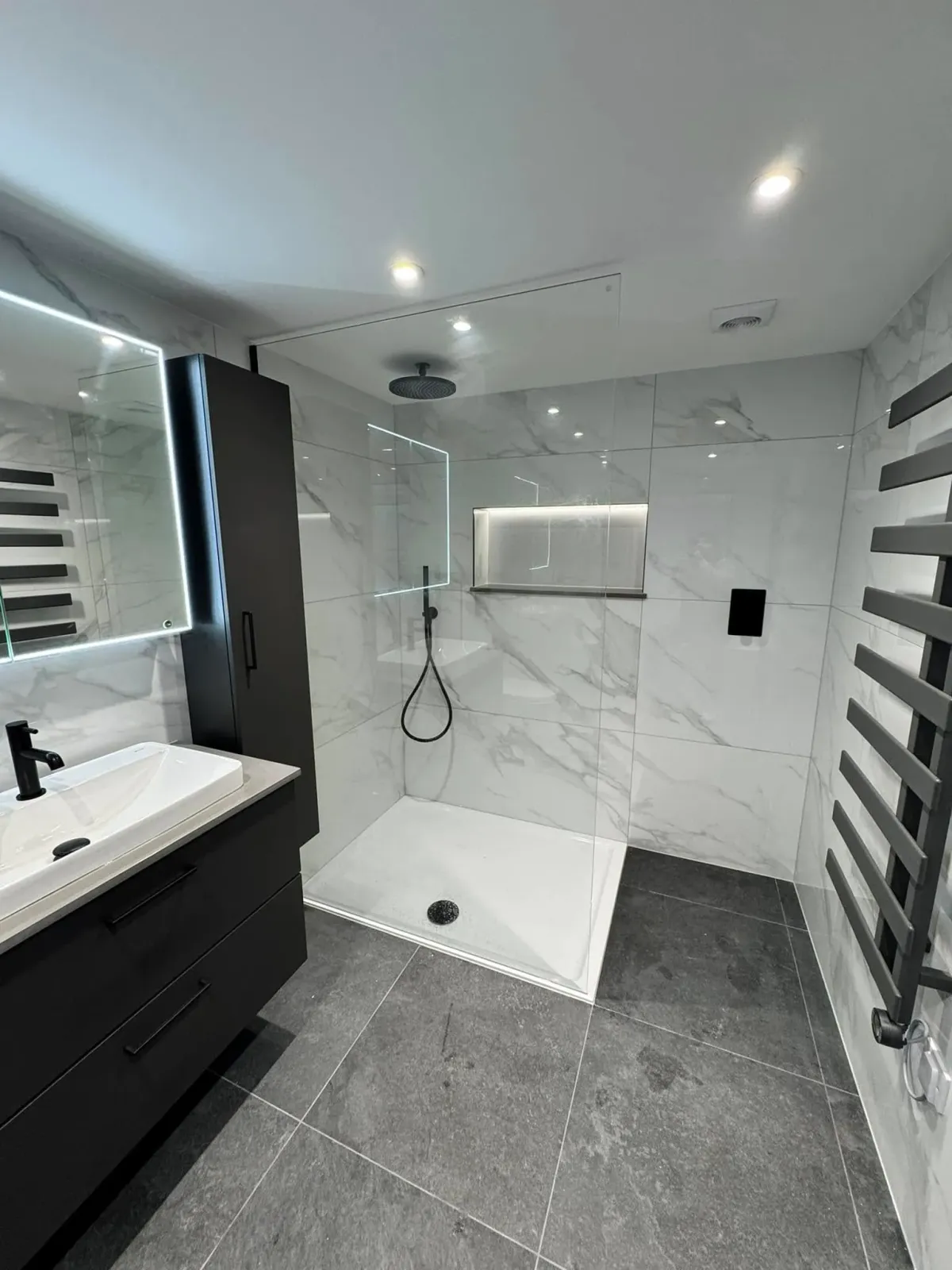 Black bathroom renovation