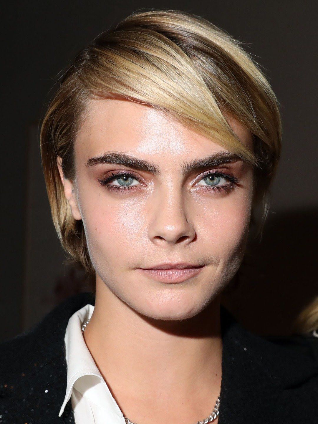 What Are The Political Views And Religious Beliefs Of Cara Delevigne ...