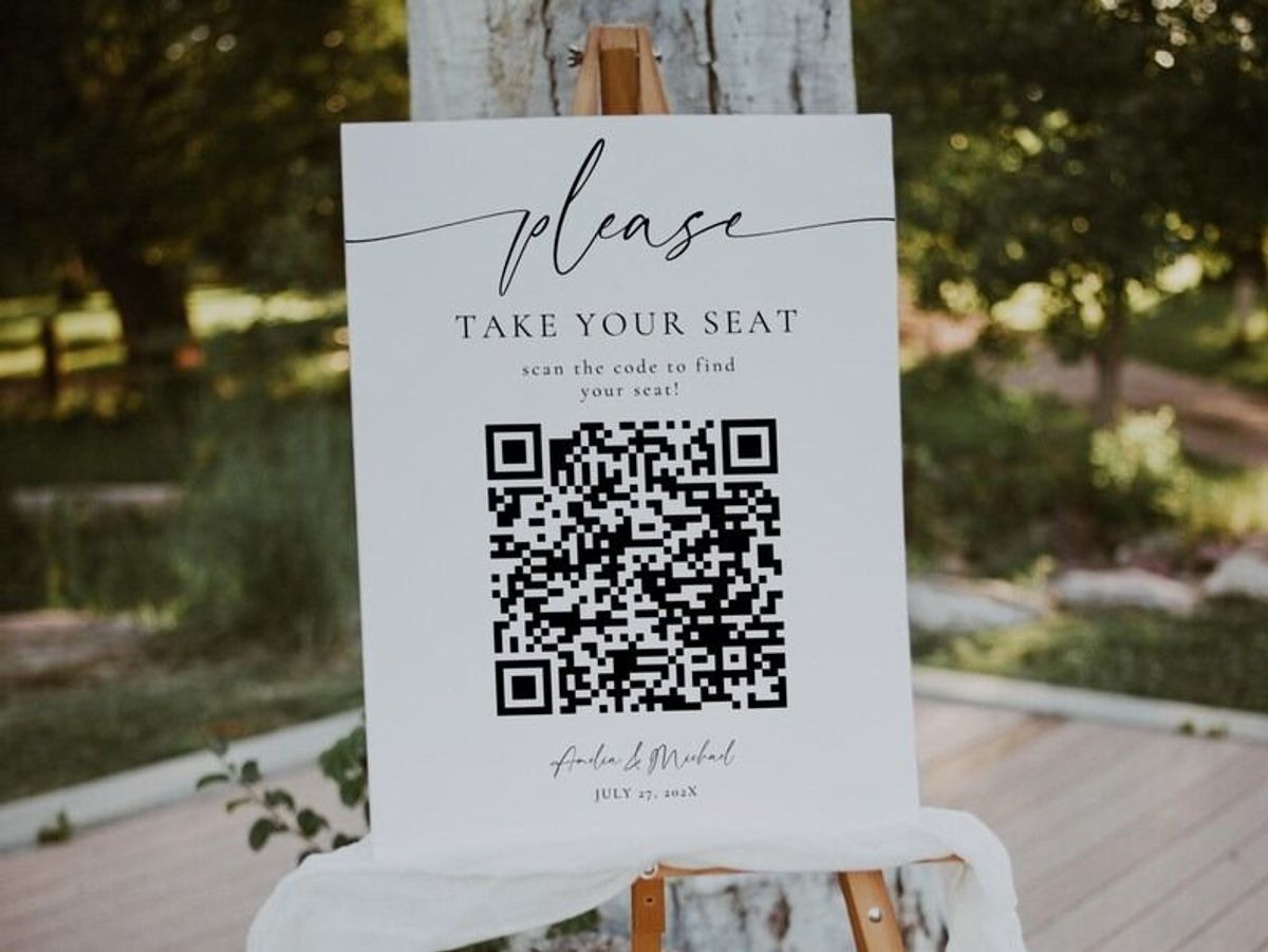 ควรใช้ QR Code แทน Seating Chart แบบพิมพ์เลยไหม?