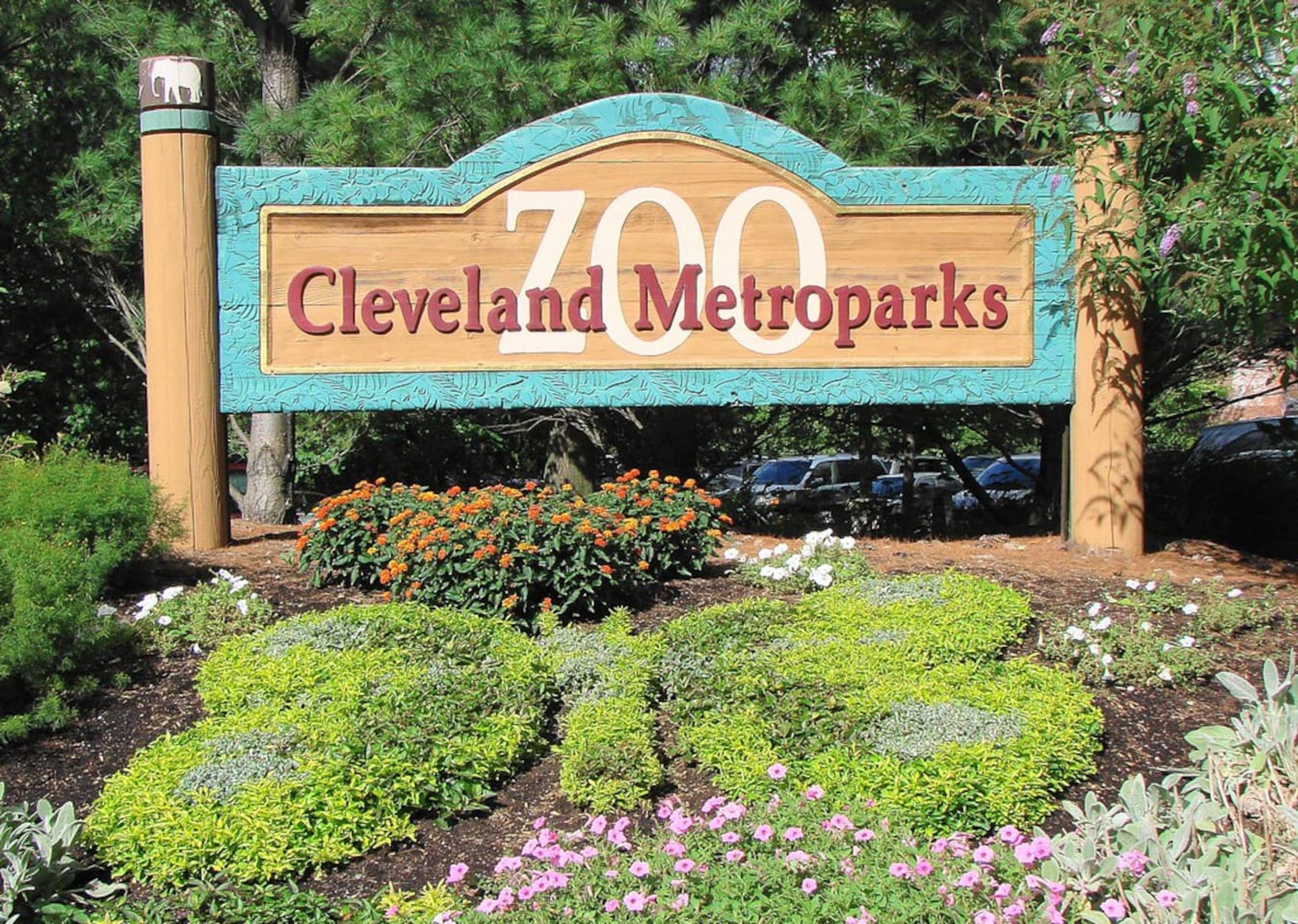 Cleveland Metroparks Zoo
Distance: 2.3 miles
Drive Time: ~6 minutes

A large zoo featuring diverse animal exhibits, including the African Savanna and the RainForest.