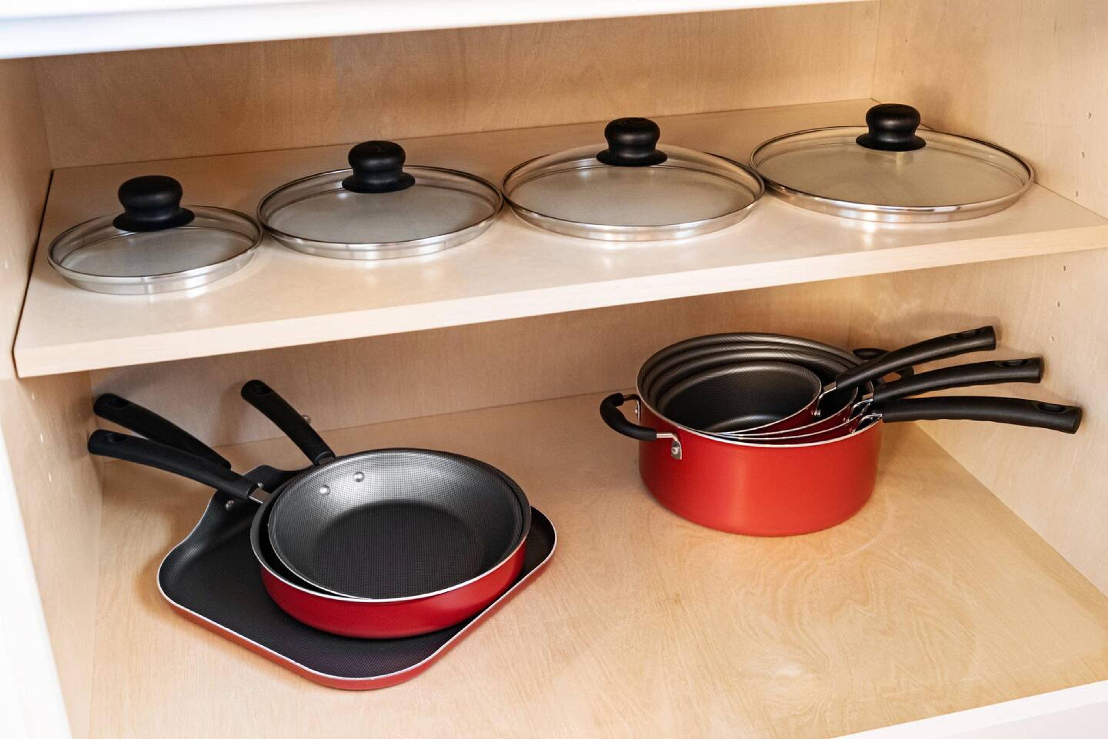 Our collection of cooking pans is ready to help you create delicious masterpieces.