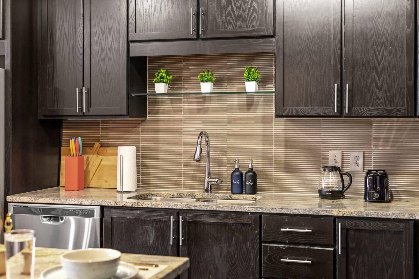 Stylish & Functional Kitchen...