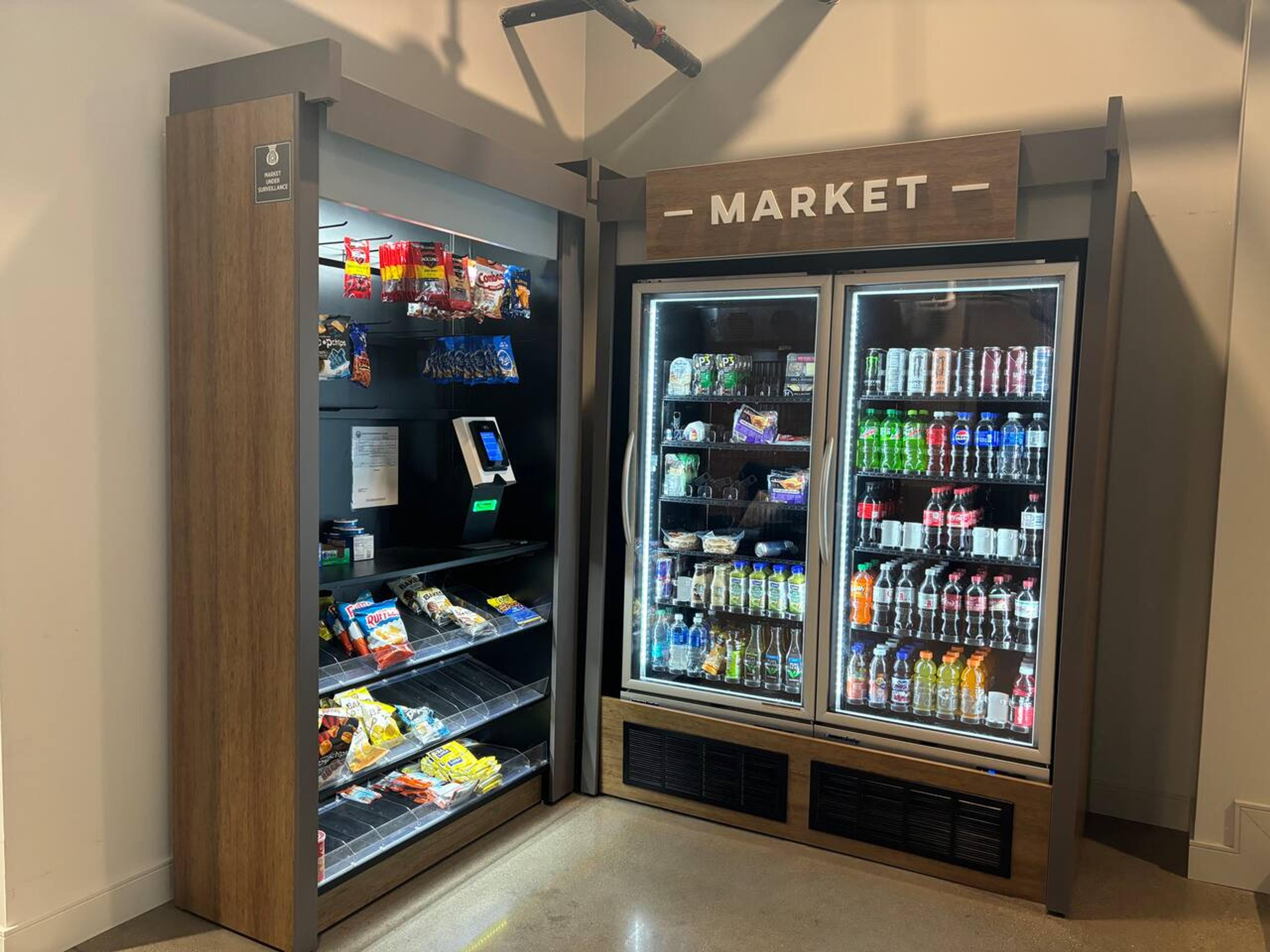 Vendo machine available in the lobby