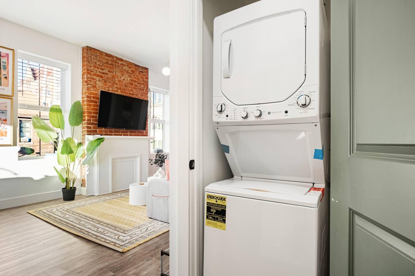 Our laundry area makes keeping your clothes fresh and clean a breeze. ✨