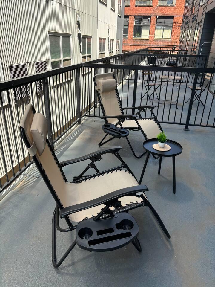 Apt has patio for you to enjoy outdoor conversation