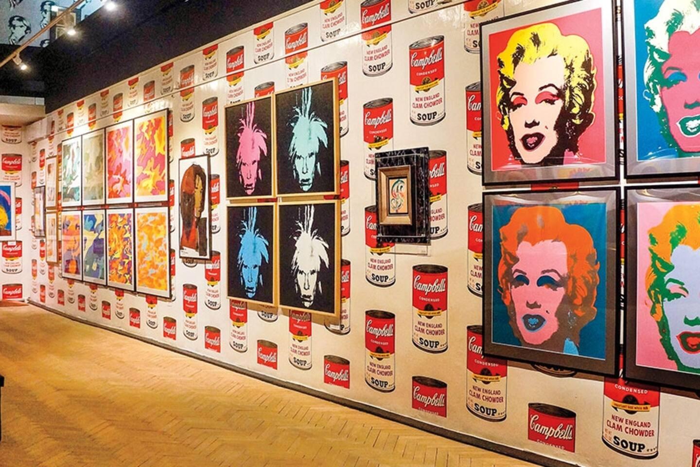 The Andy Warhol Museum
A museum dedicated to the life and art of Pittsburgh's native son, Andy Warhol, with extensive art collections.
1.5 miles (5 min by car)