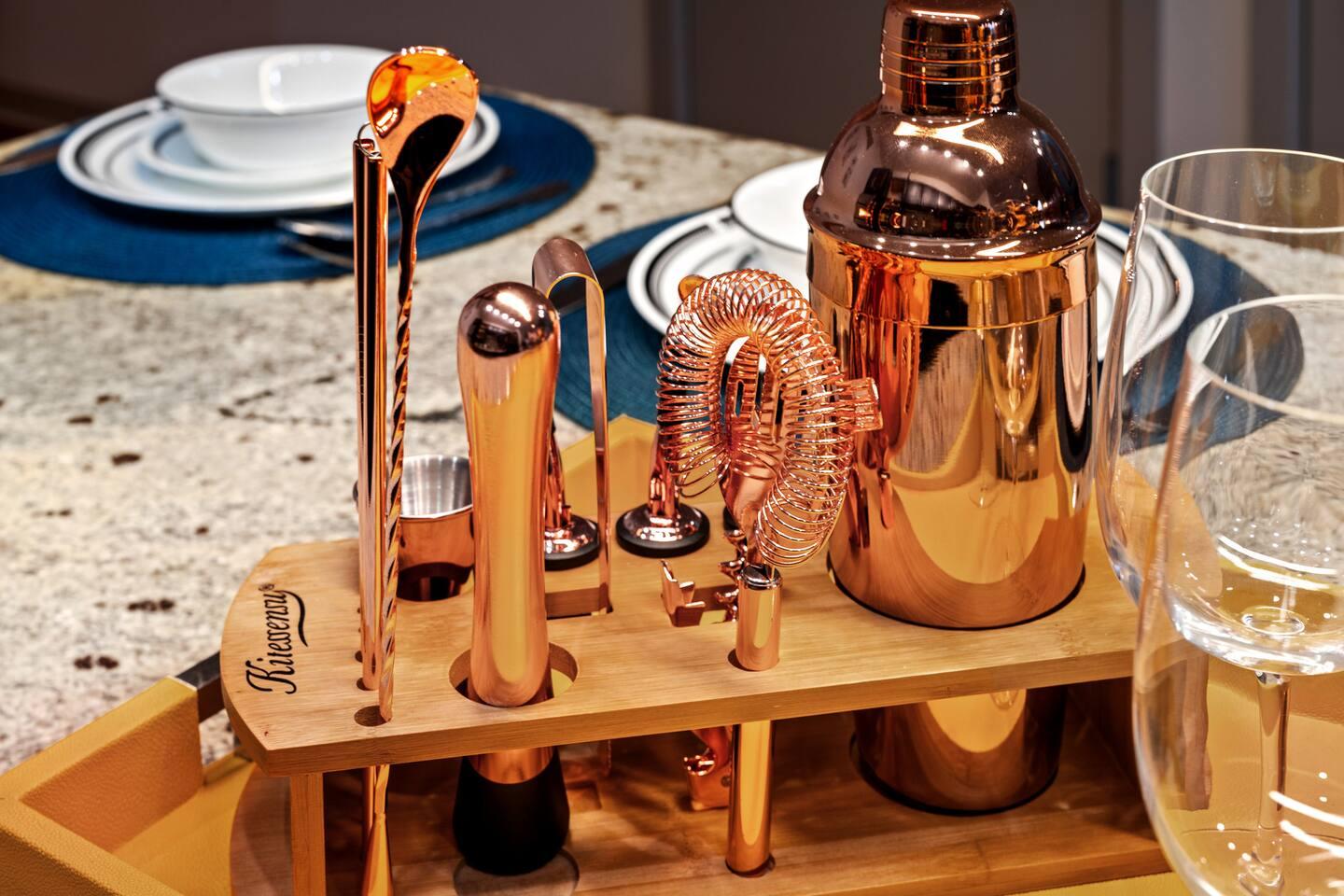 Shake up the perfect drink! ✨ Our bar mixer is ready for you to craft delicious cocktails and beverages.