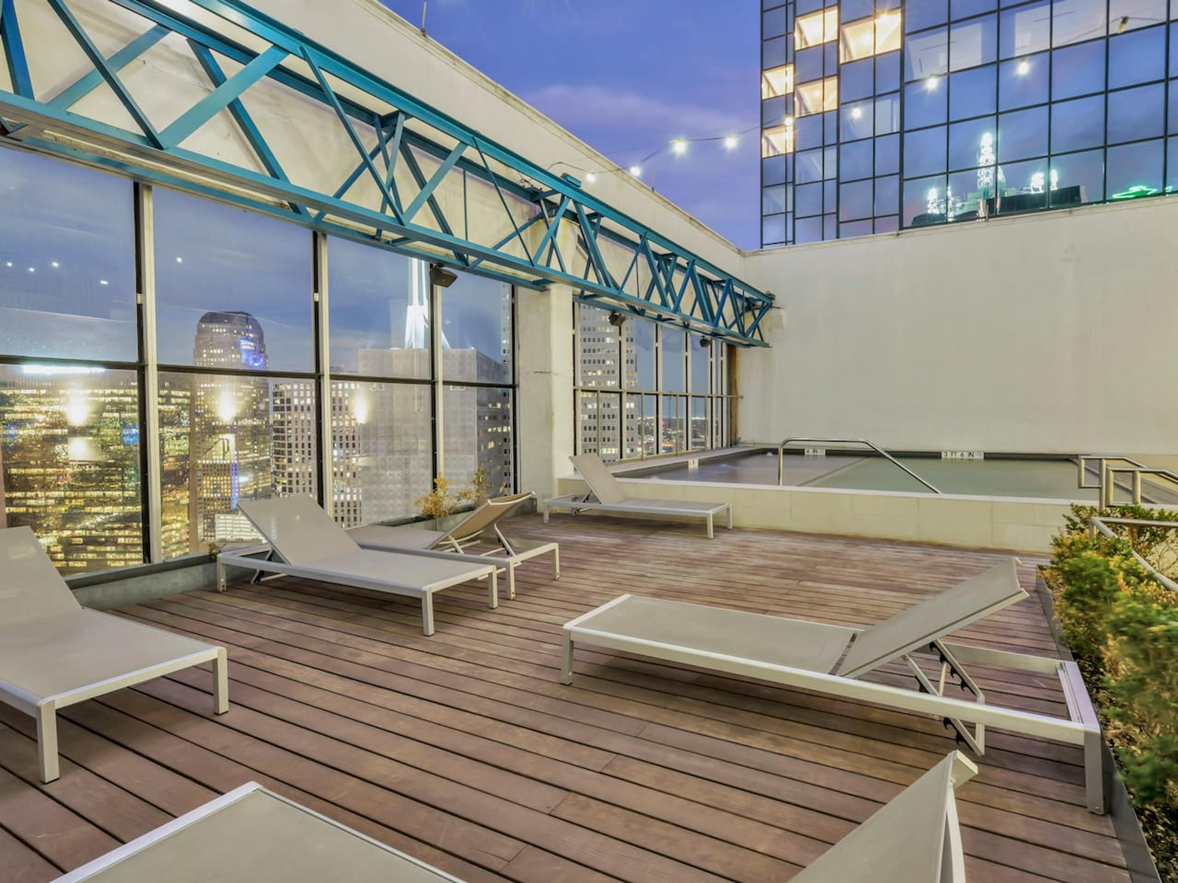 Common balcony area.