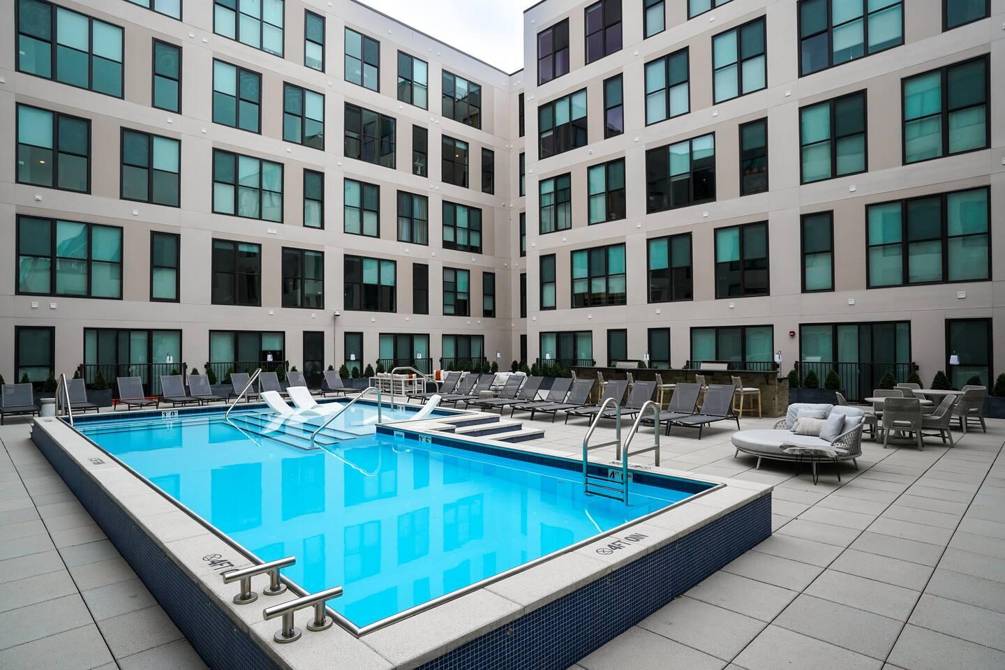 Common area: Pool and Patio