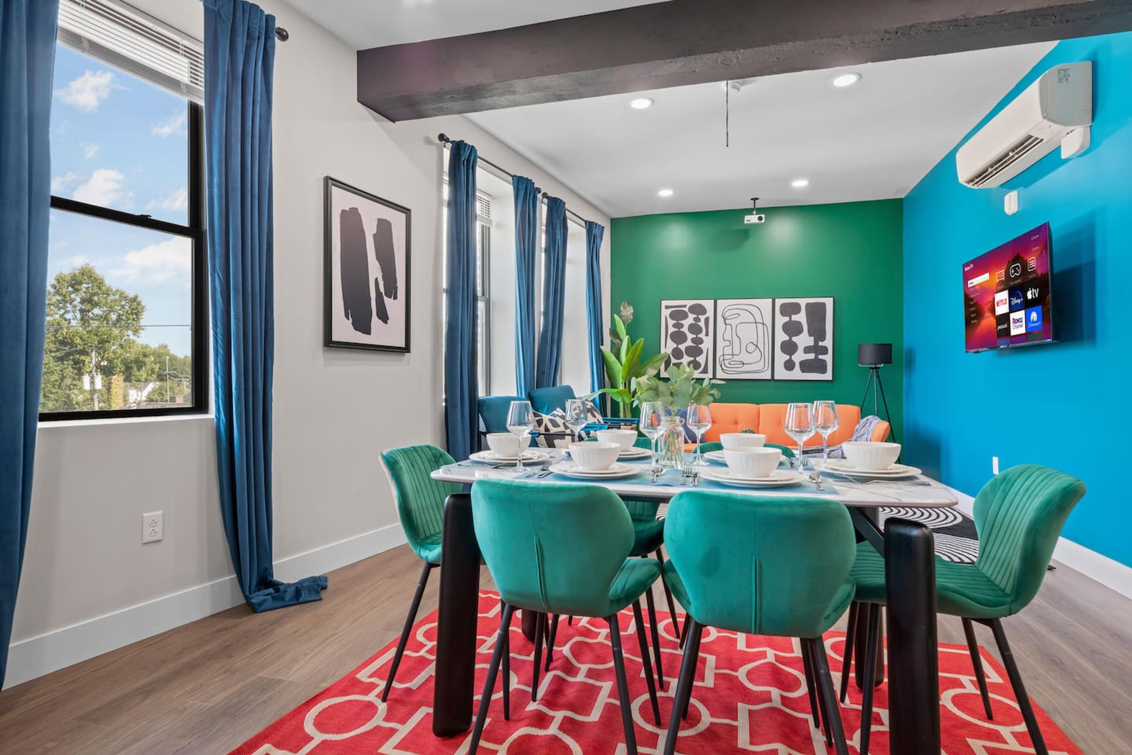 Living area with dining room
