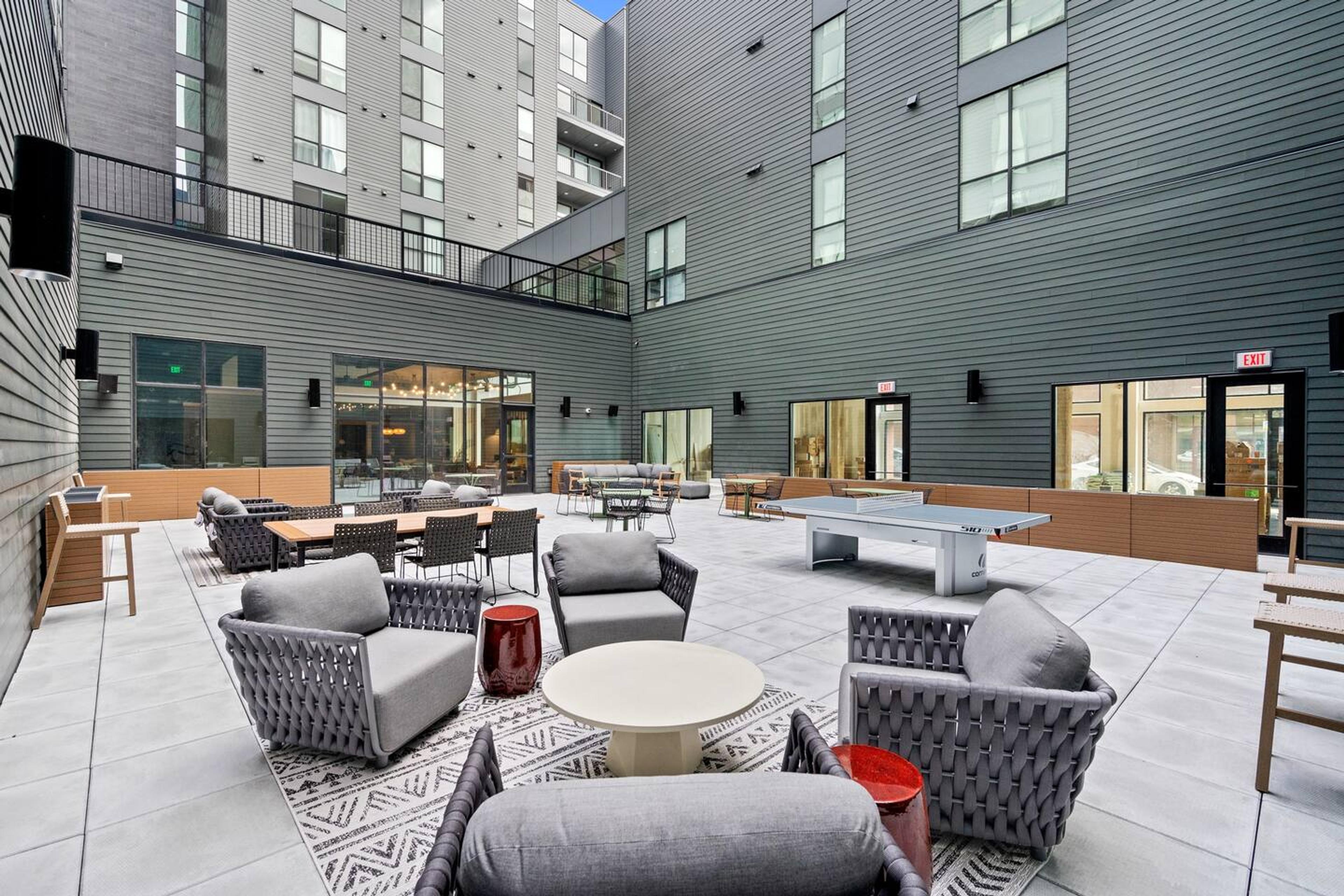 Exterior Seating Area (Inner Courtyard)