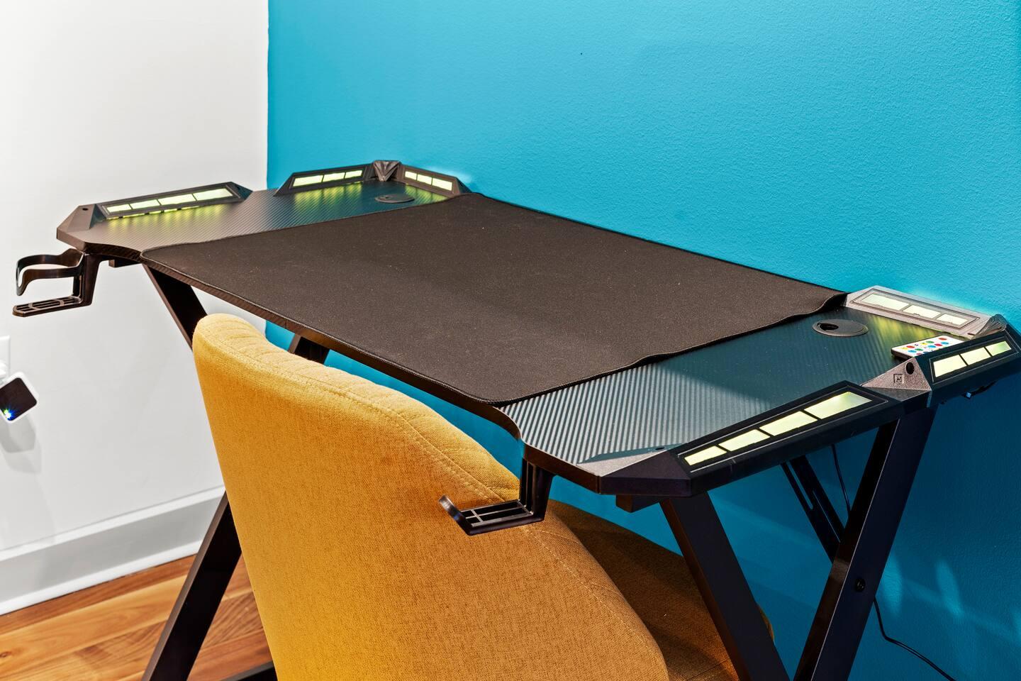 A small workspace for your comfort, present in the living area!