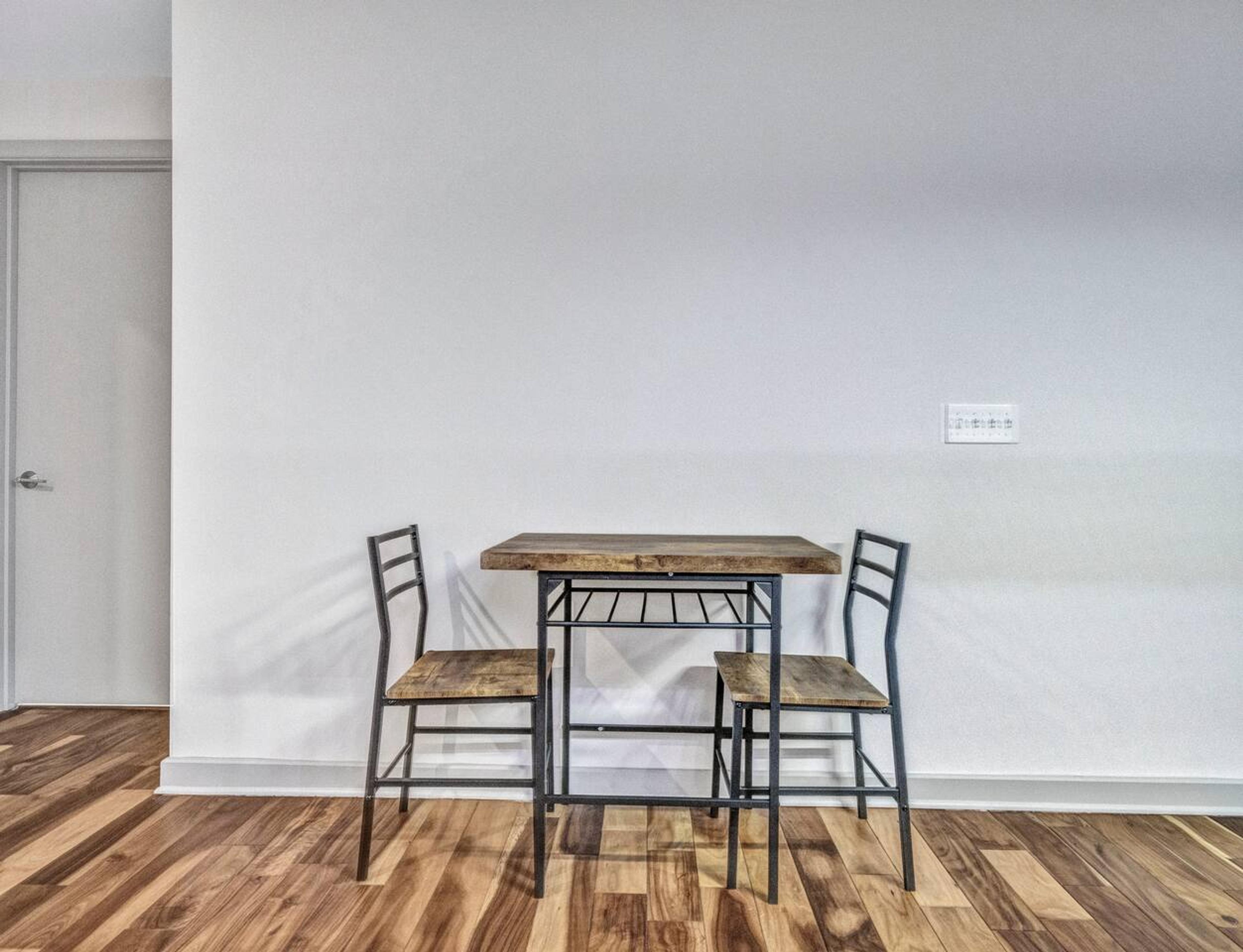 Additional dinning table