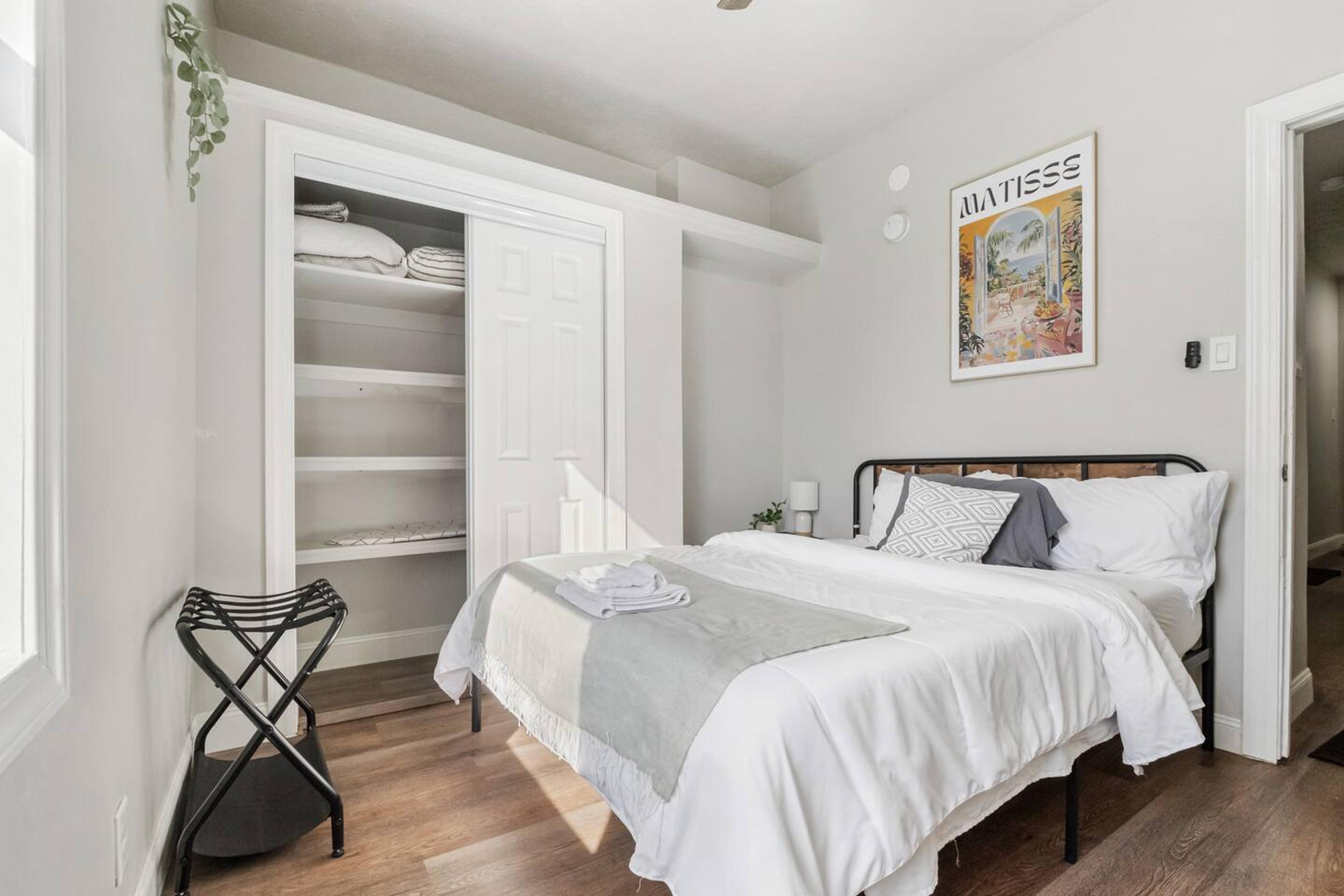 PBH-406 Marshall-Main-6 Bed — photo 67