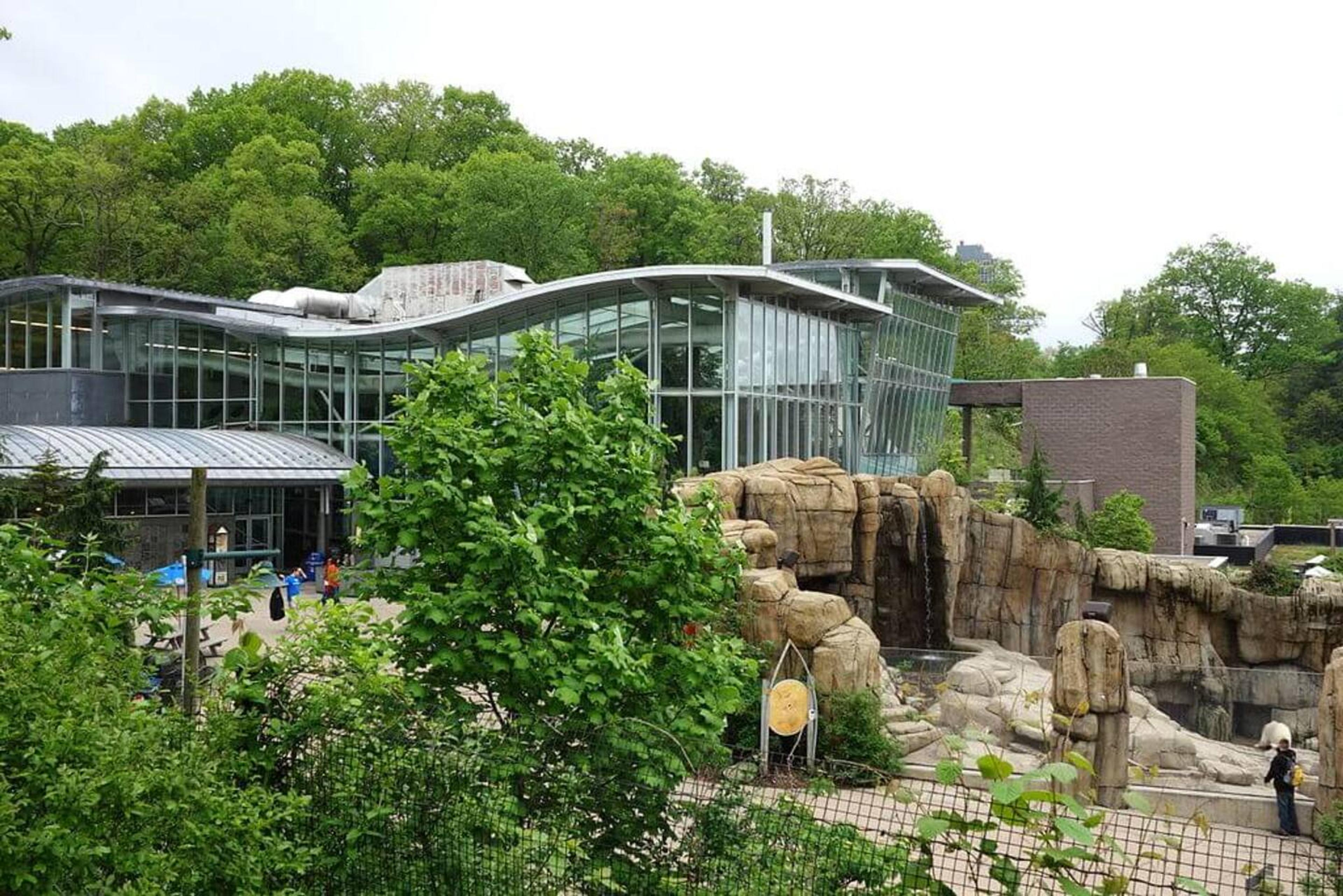 Pittsburgh Zoo & PPG Aquarium
A popular spot for families, featuring a wide variety of animals and marine life.
5 miles (15 min by car)
