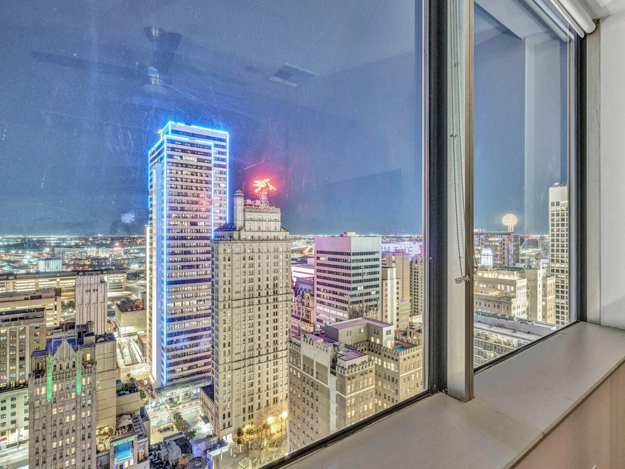 City view from the apt unit living room