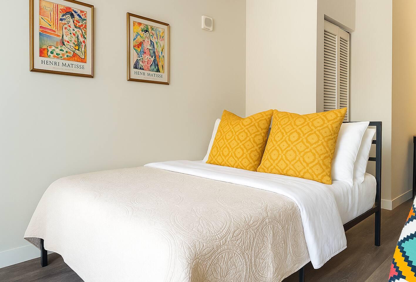Queen Comfort ️ – Soft linens & restful nights.