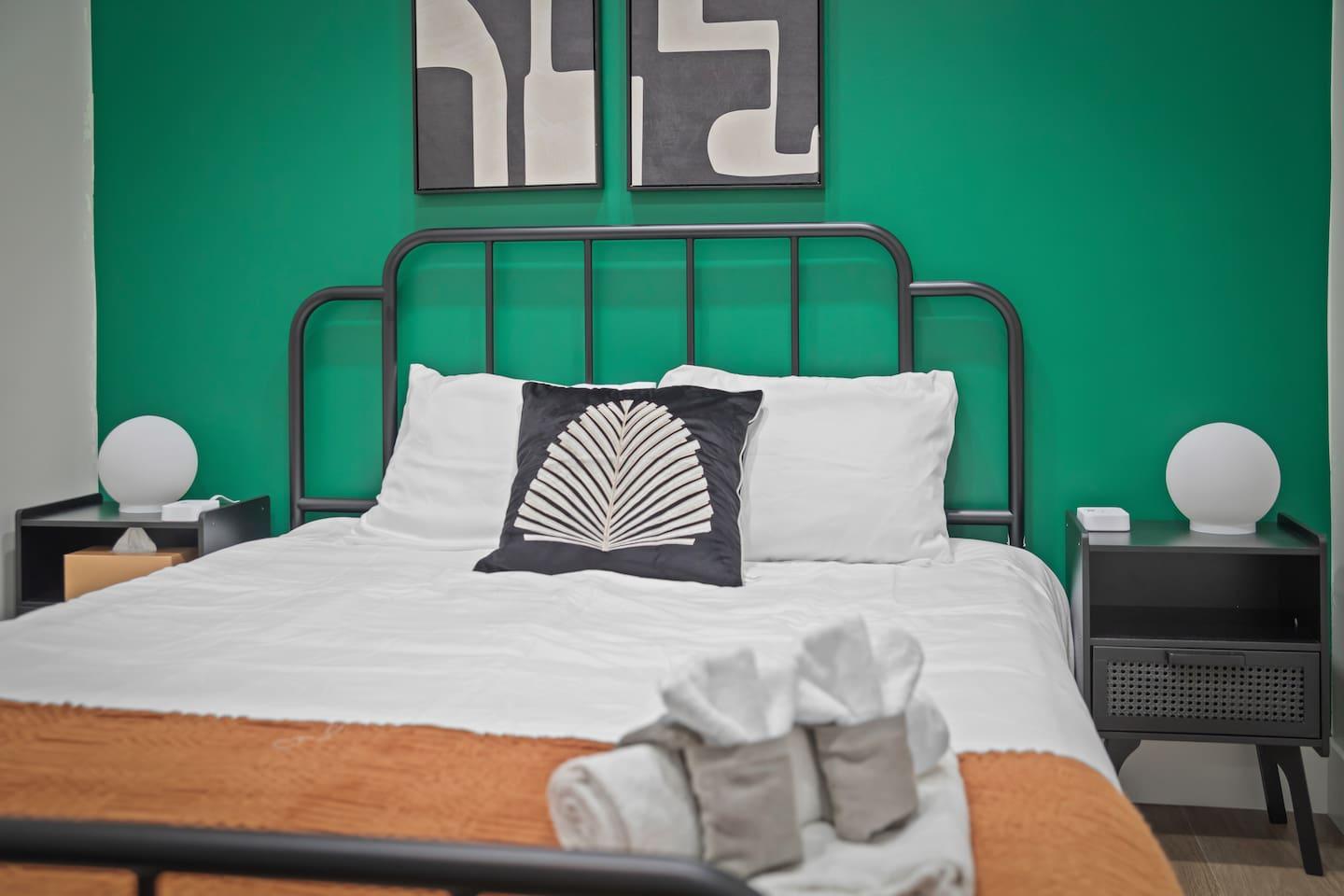 Clear view of the bed in bedroom 1