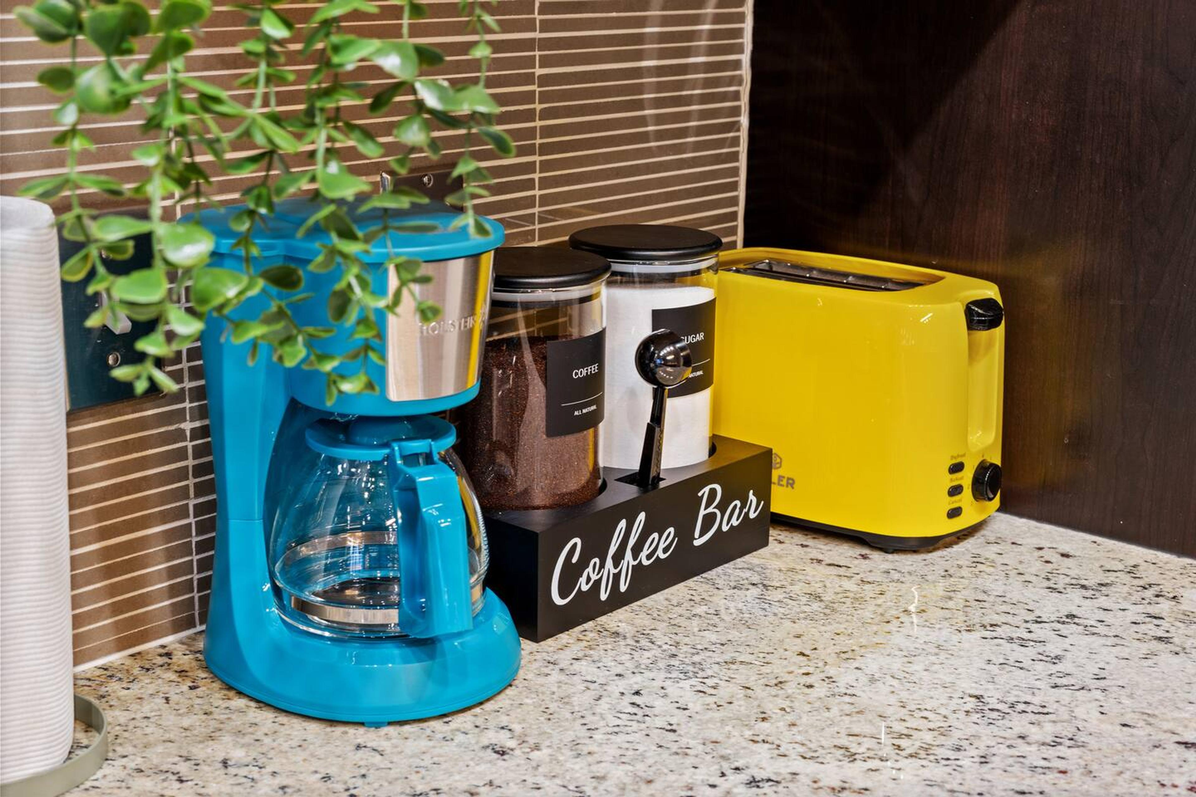 Wake up to the perfect brew! ☕✨ Enjoy a fresh cup with our drip coffee maker, plus complimentary coffee to start your day right.