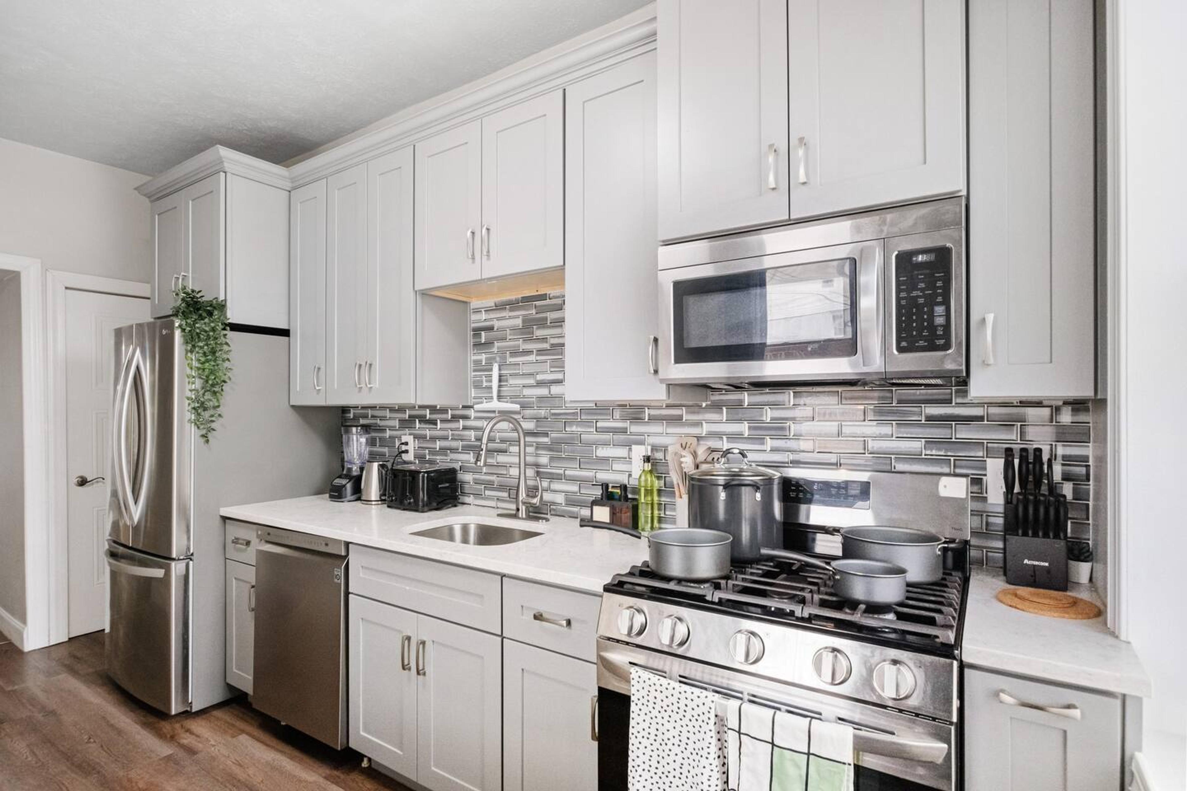 PBH-406 Marshall-Main-6 Bed — photo 55