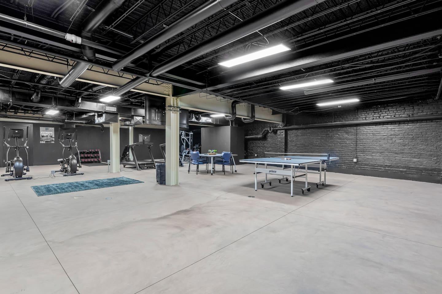 Common area: More clear view of the gym and game area
