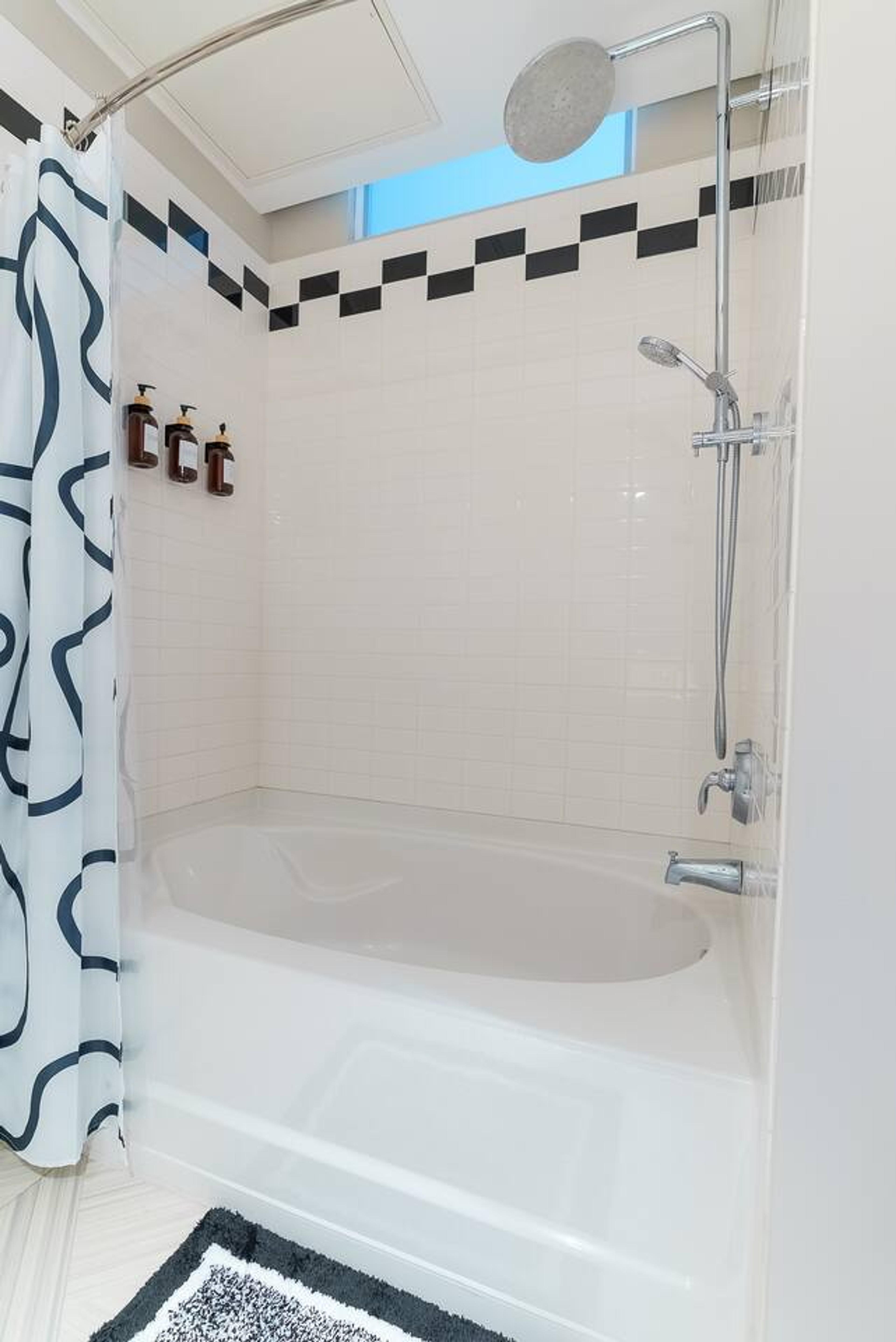 Cinc-PoV-811 - 1 Bedroom — photo 30