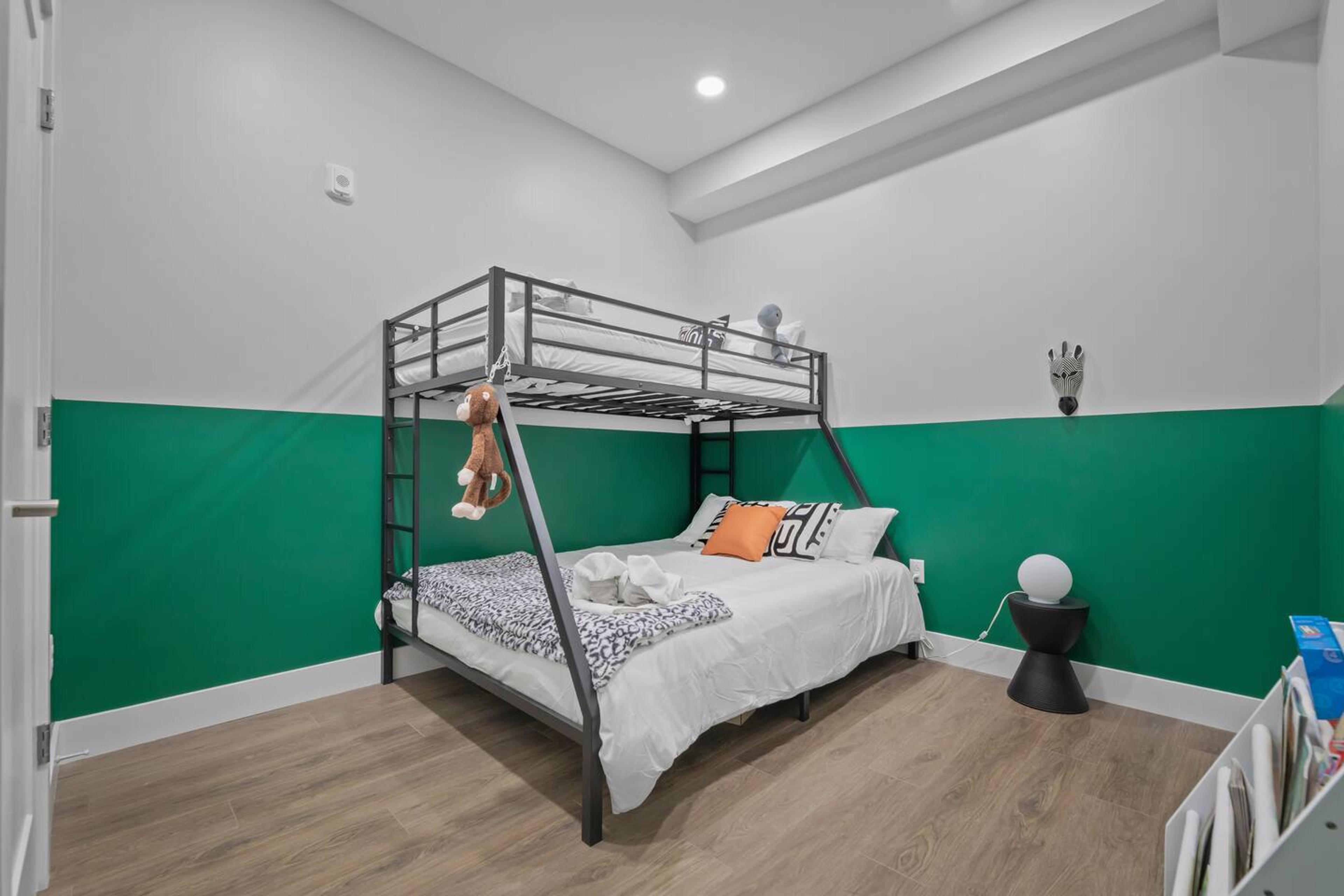 Bedroom 2 : AC, Twin XL bed over King size bed. ( Bunk bed)