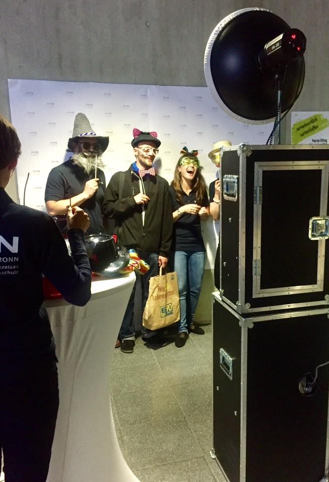 Aufgebaute Fotobox Boxxee bei einer Veranstaltung