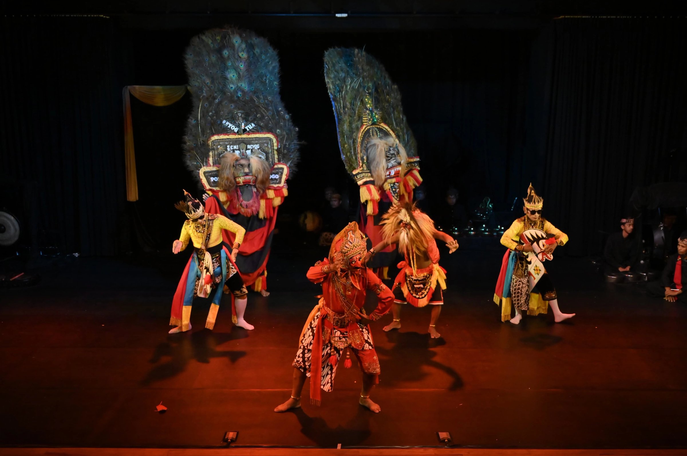 Panggung Maestro 5