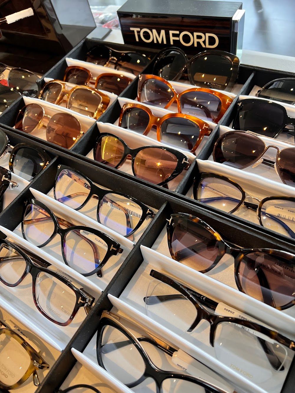 Eye1 Unique Eyewear storefront