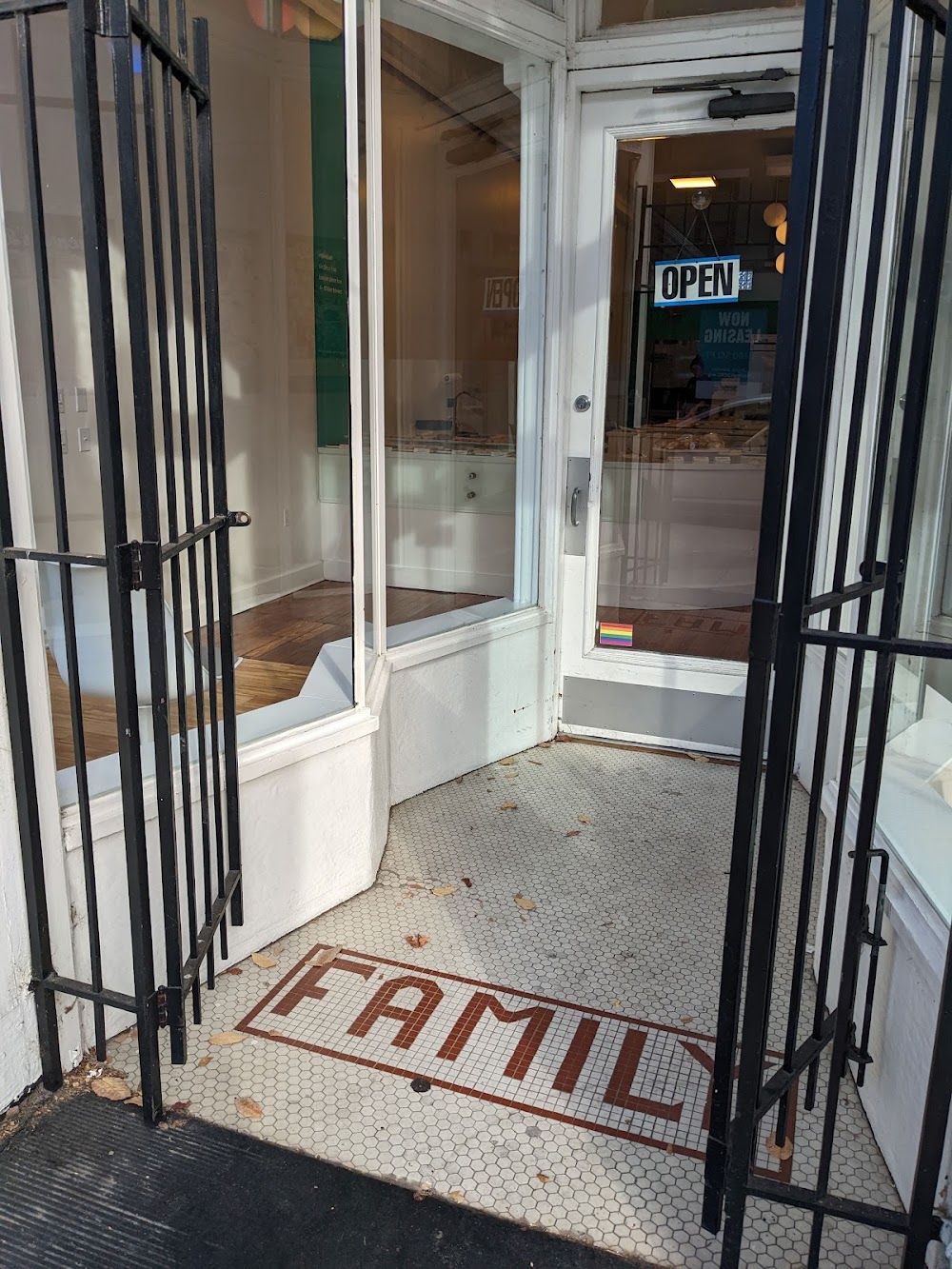 Macaron Bar storefront