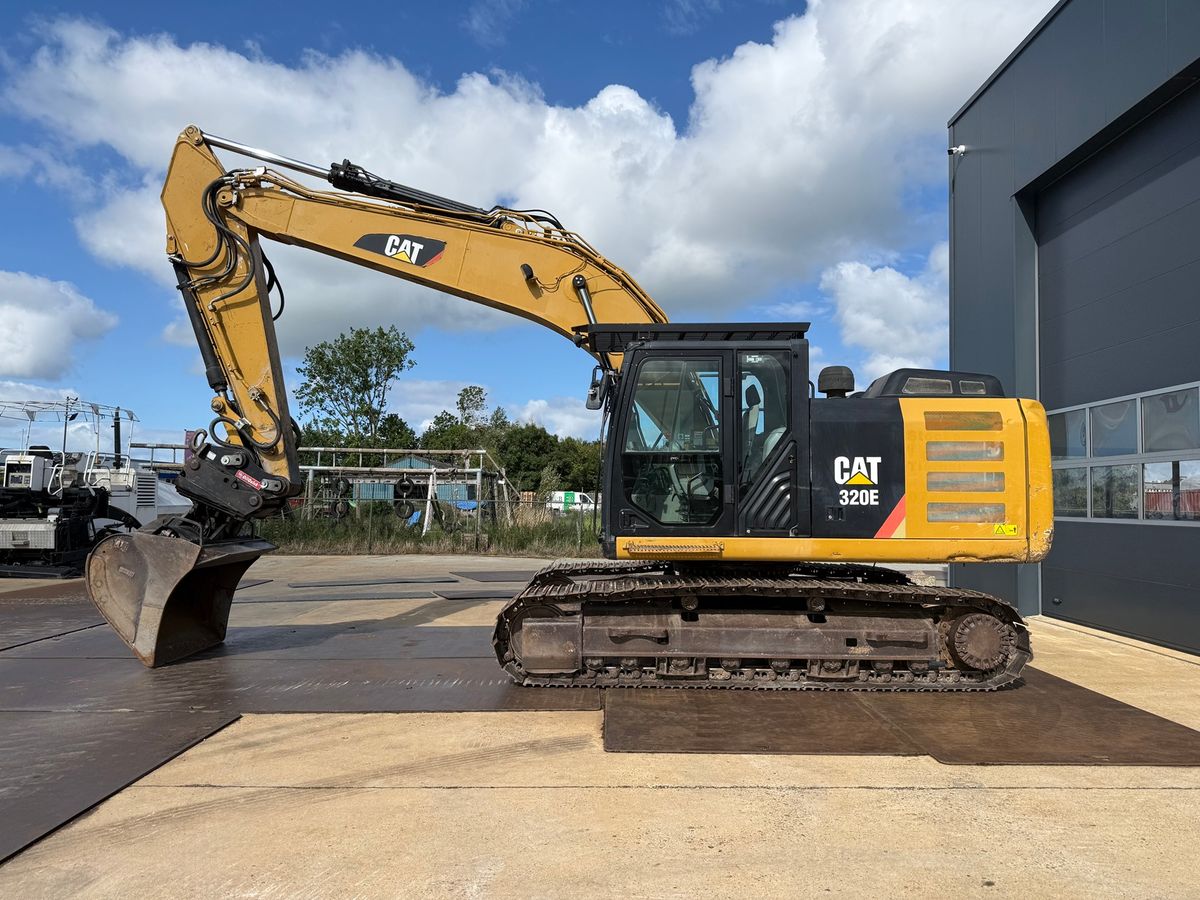 Caterpillar 320E