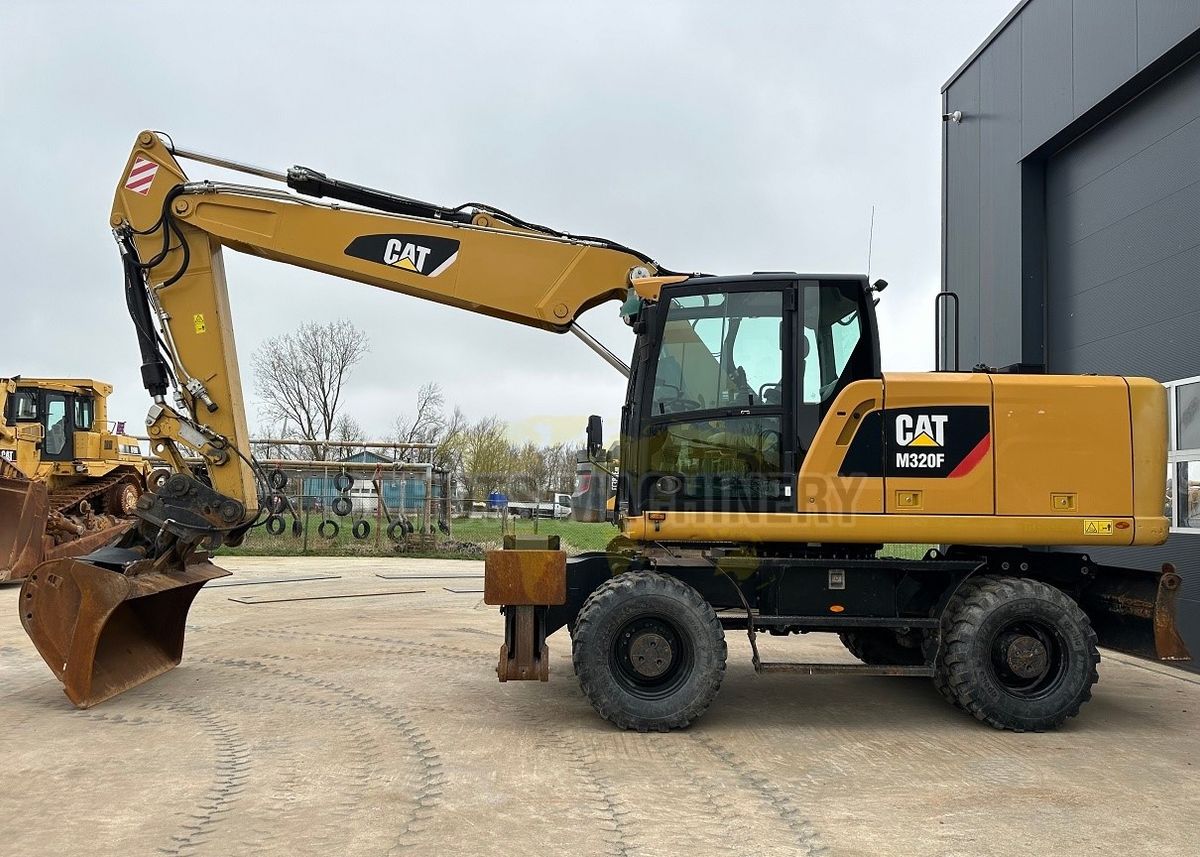 Caterpillar M320F