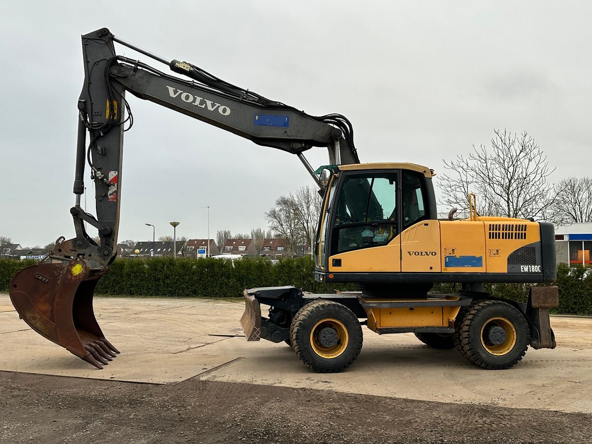 Volvo EW180C