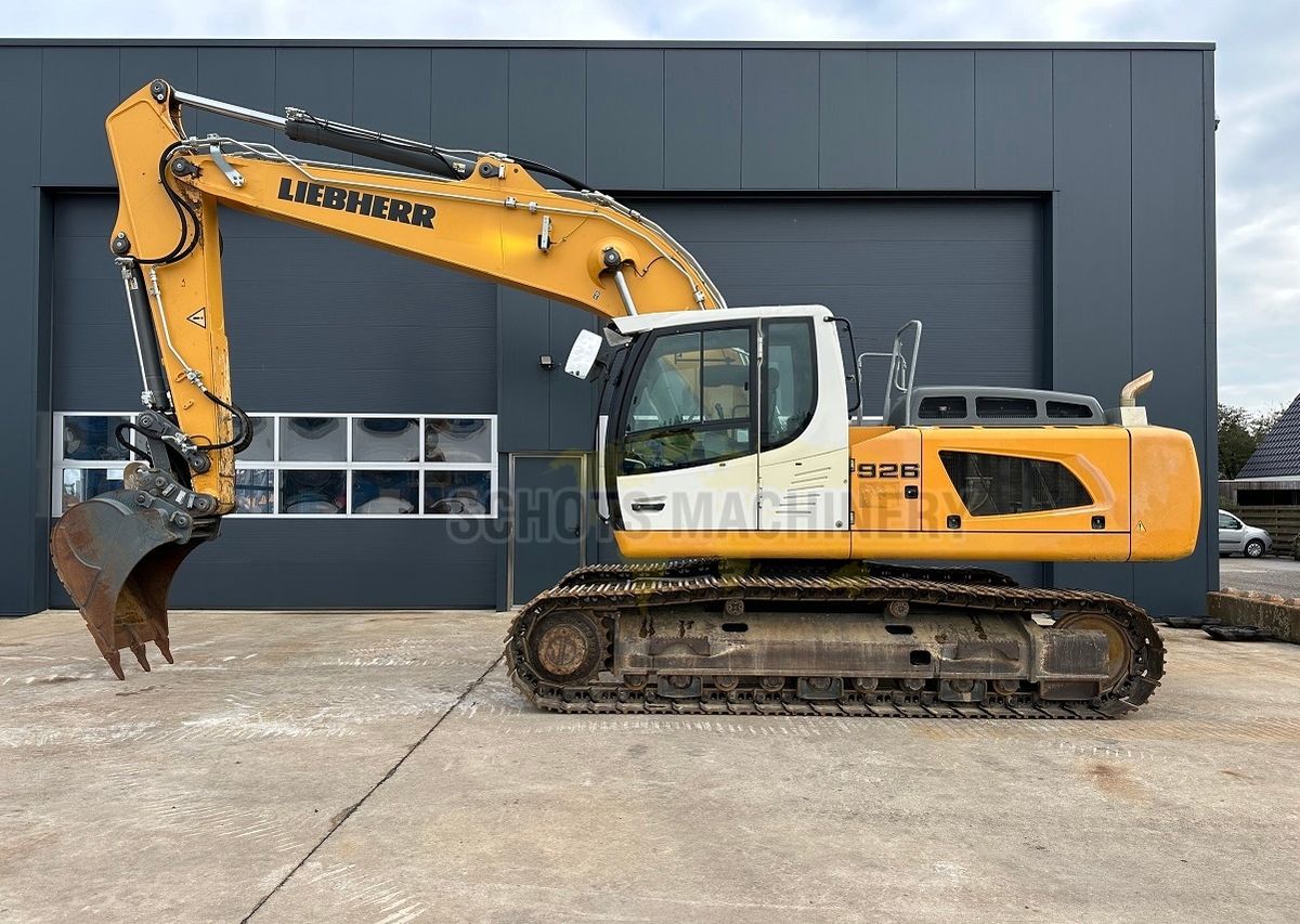 Liebherr R926