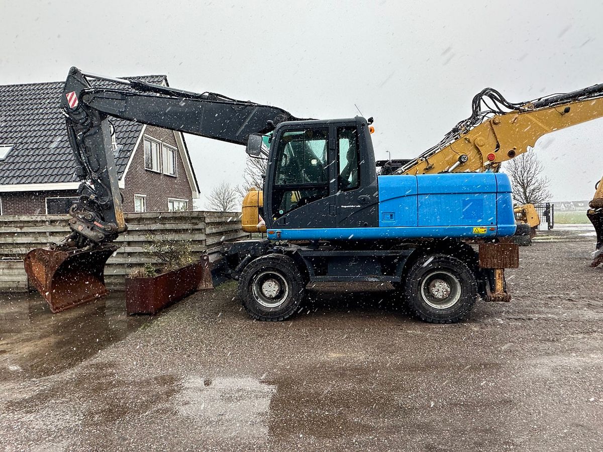 Caterpillar M318D