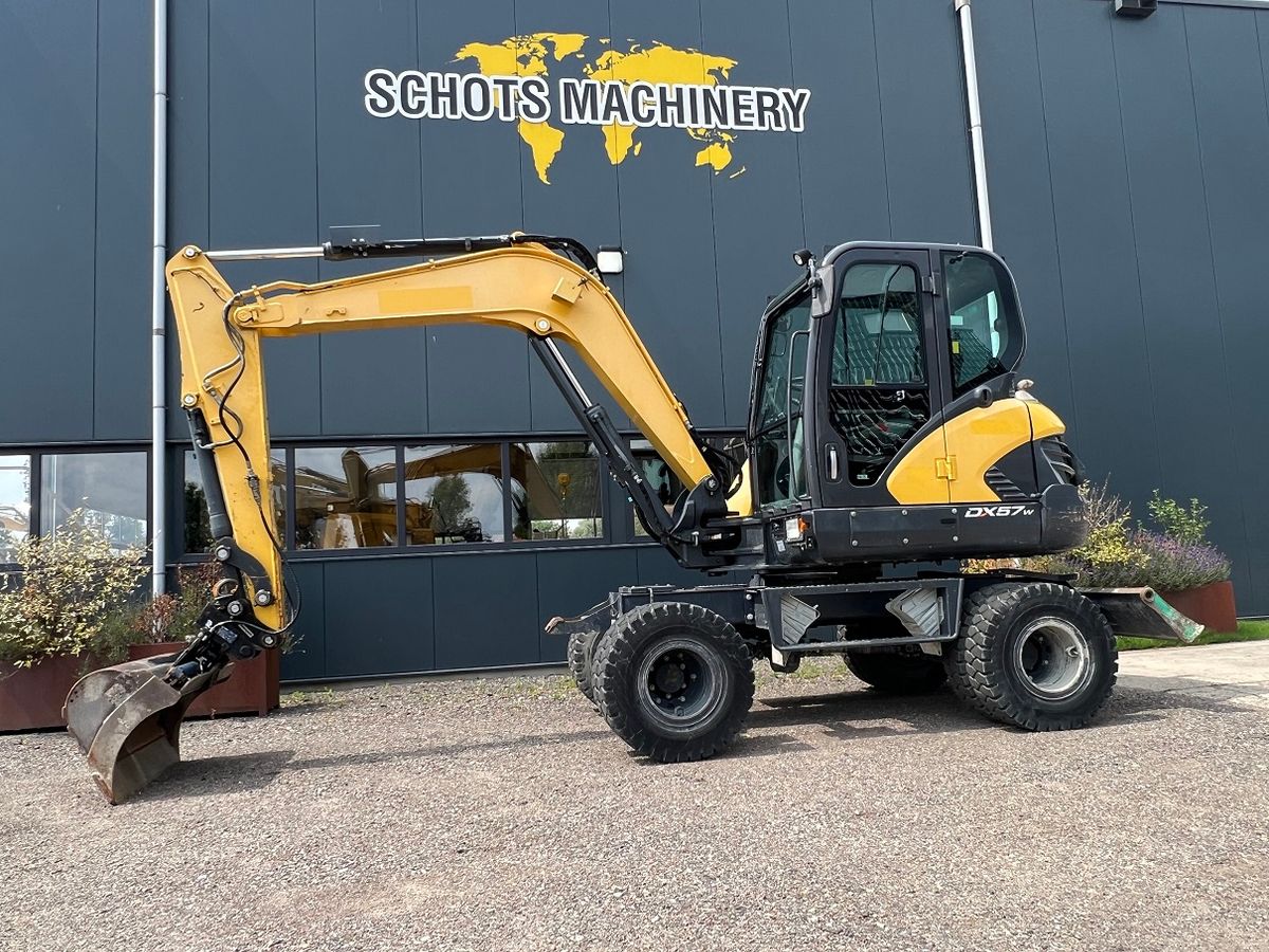 Doosan DX57W