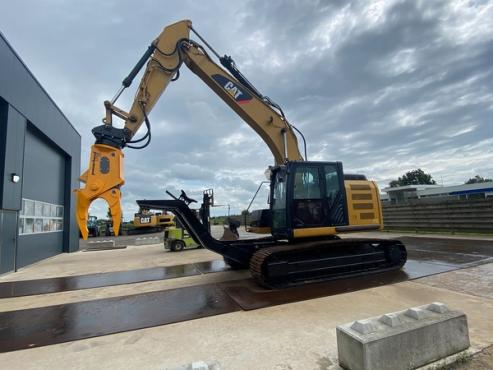 Caterpillar 320E LRR Car Dismantler