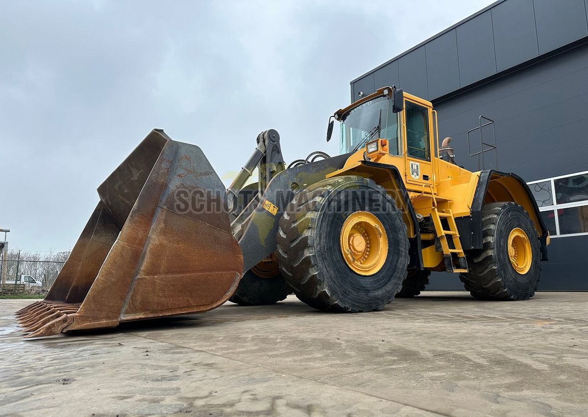 Volvo L220E