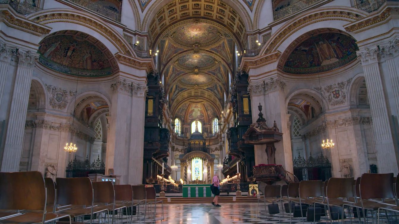 Pink Hygiene at St Paul's Cathedral Pink Hygiene at St Paul's Cathedral