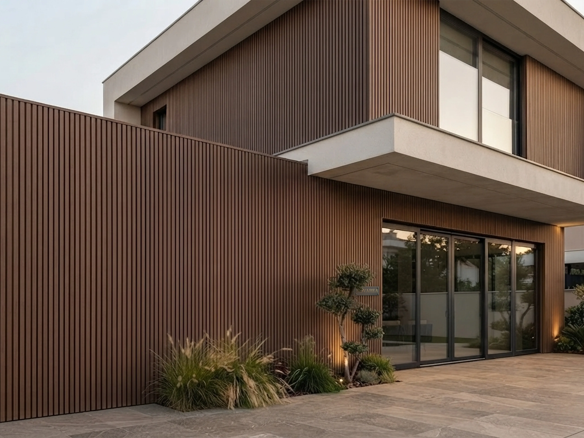 Lambrin Exterior — vista alternativa
