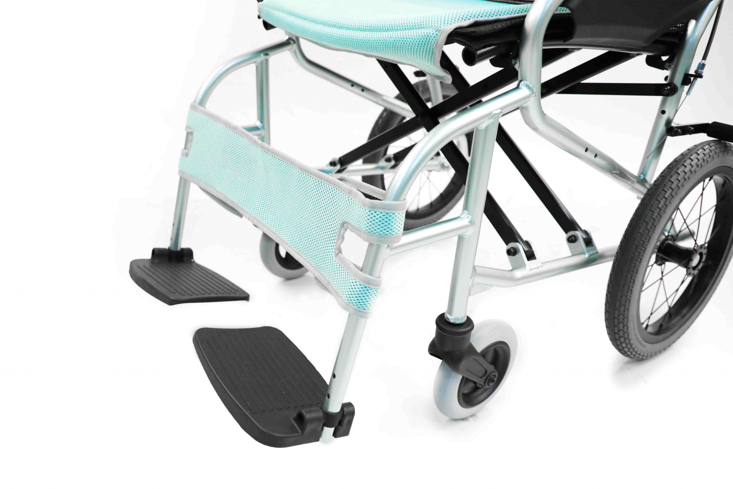 DOLY aluminum foldable lightweight manual wheelchair wheelchair footrests and frame detail