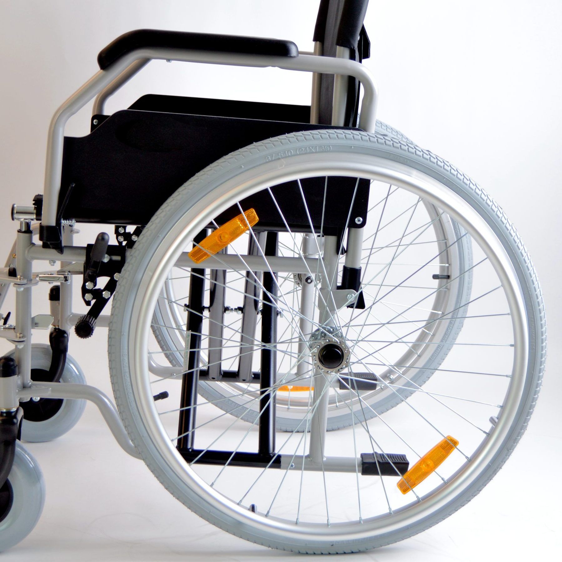 YK9041 steel frame foldable anti-tipper manual wheelchair flip back with slope armrests make it easier for users to get in and out of wheelchairs detail