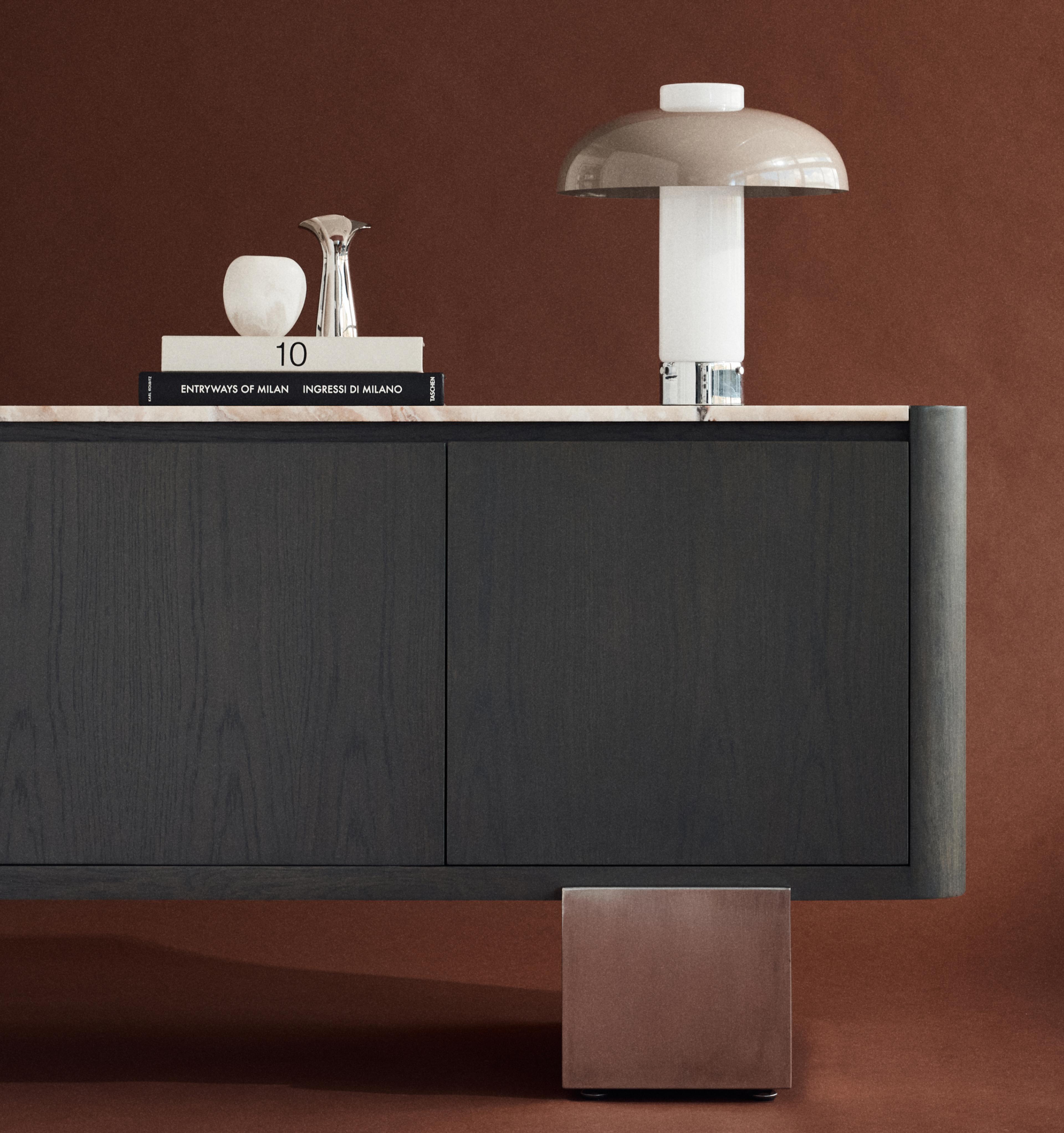 NOMI x TOM MARK HENRY