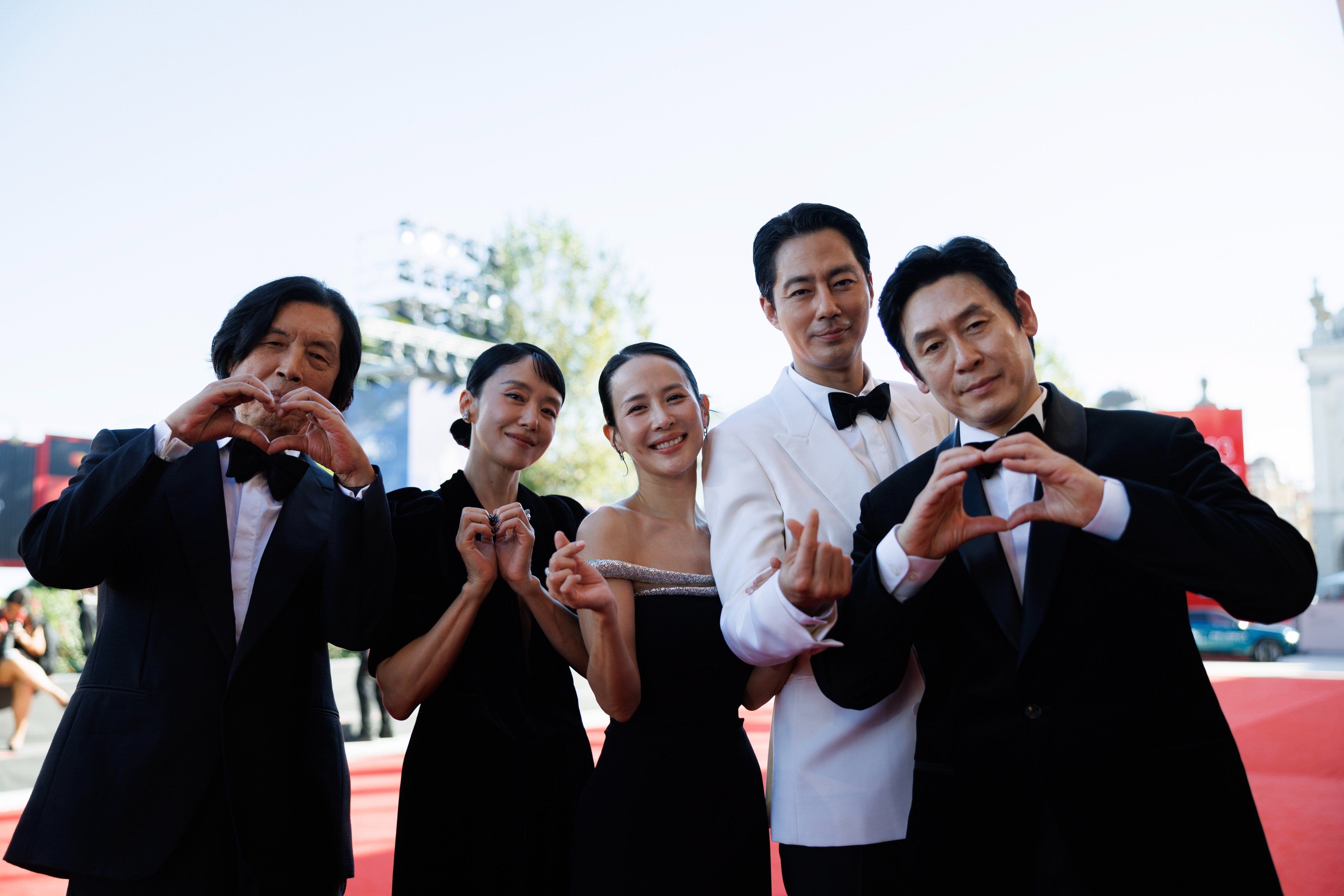 Kinótico Especial Venecia 2026 [5]. Lee Chang-dong le ofrece a Venecia con su 'Possible Love' un mirlo blanco para el León de Oro