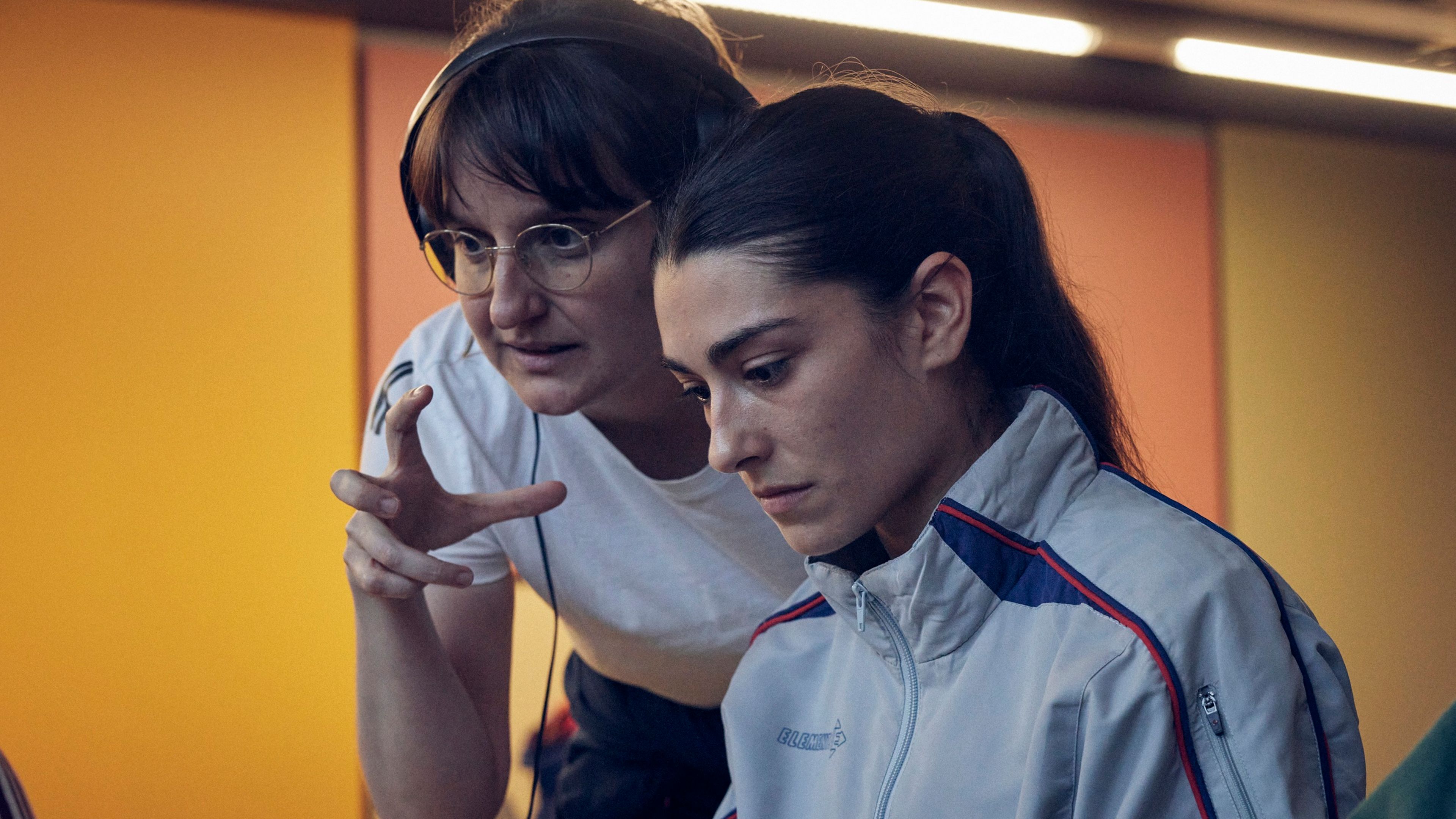 Laura García Alonso debuta en el largometraje con 'Corredora', una mirada cruda a la salud mental en el deporte de élite