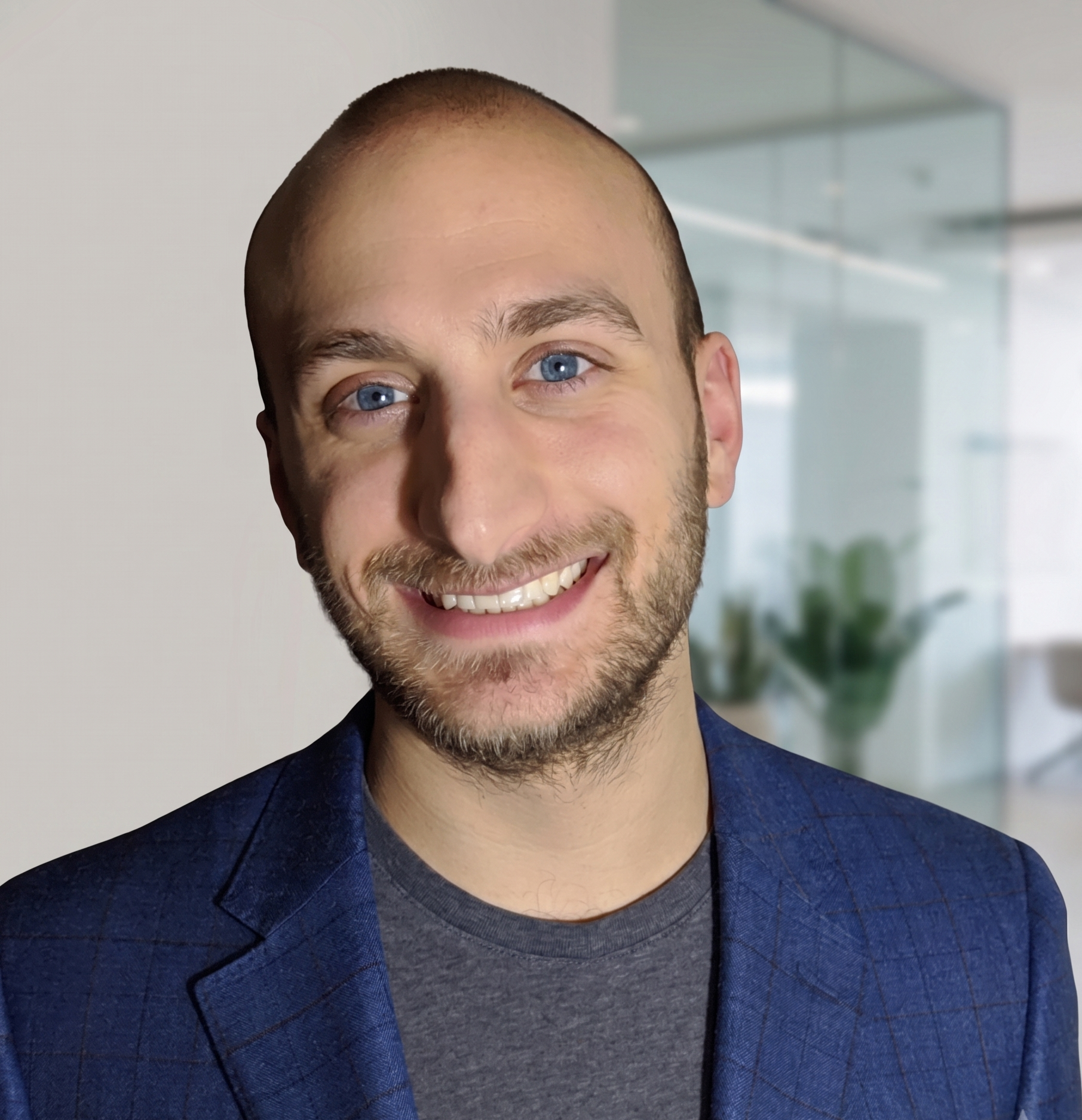 Portrait of Alex Elias
